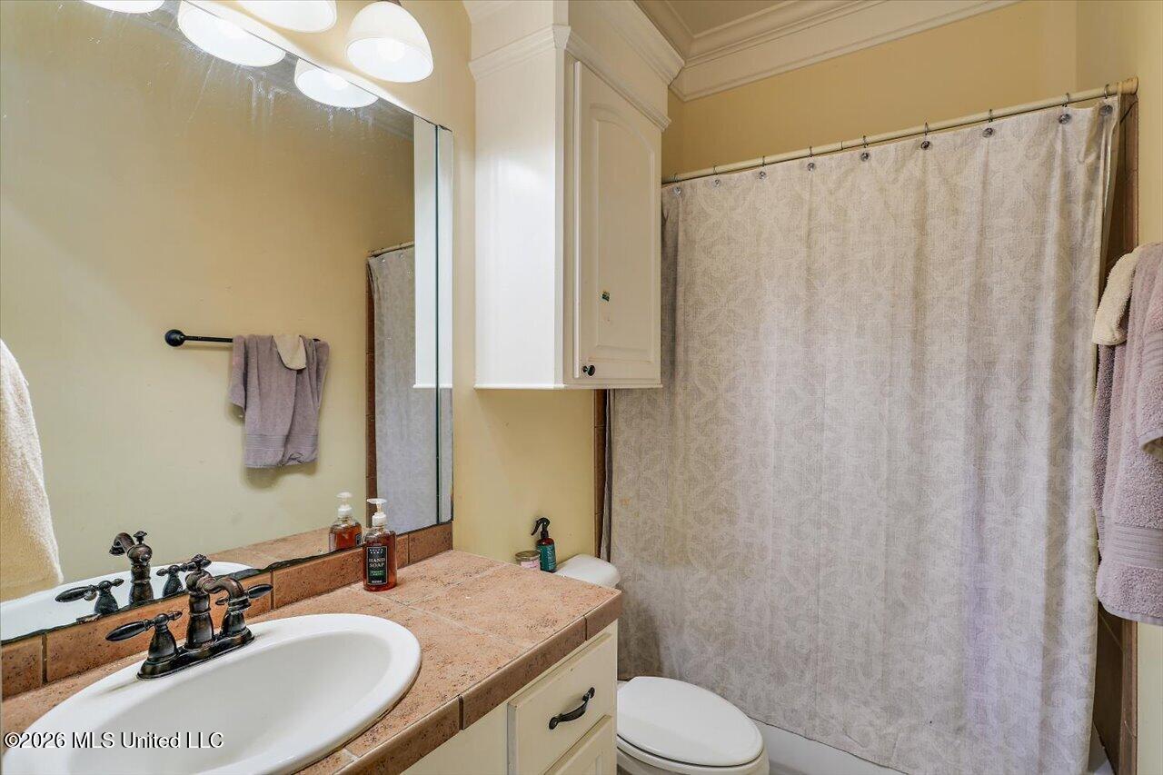209 Oakville Circle Property Photo 28