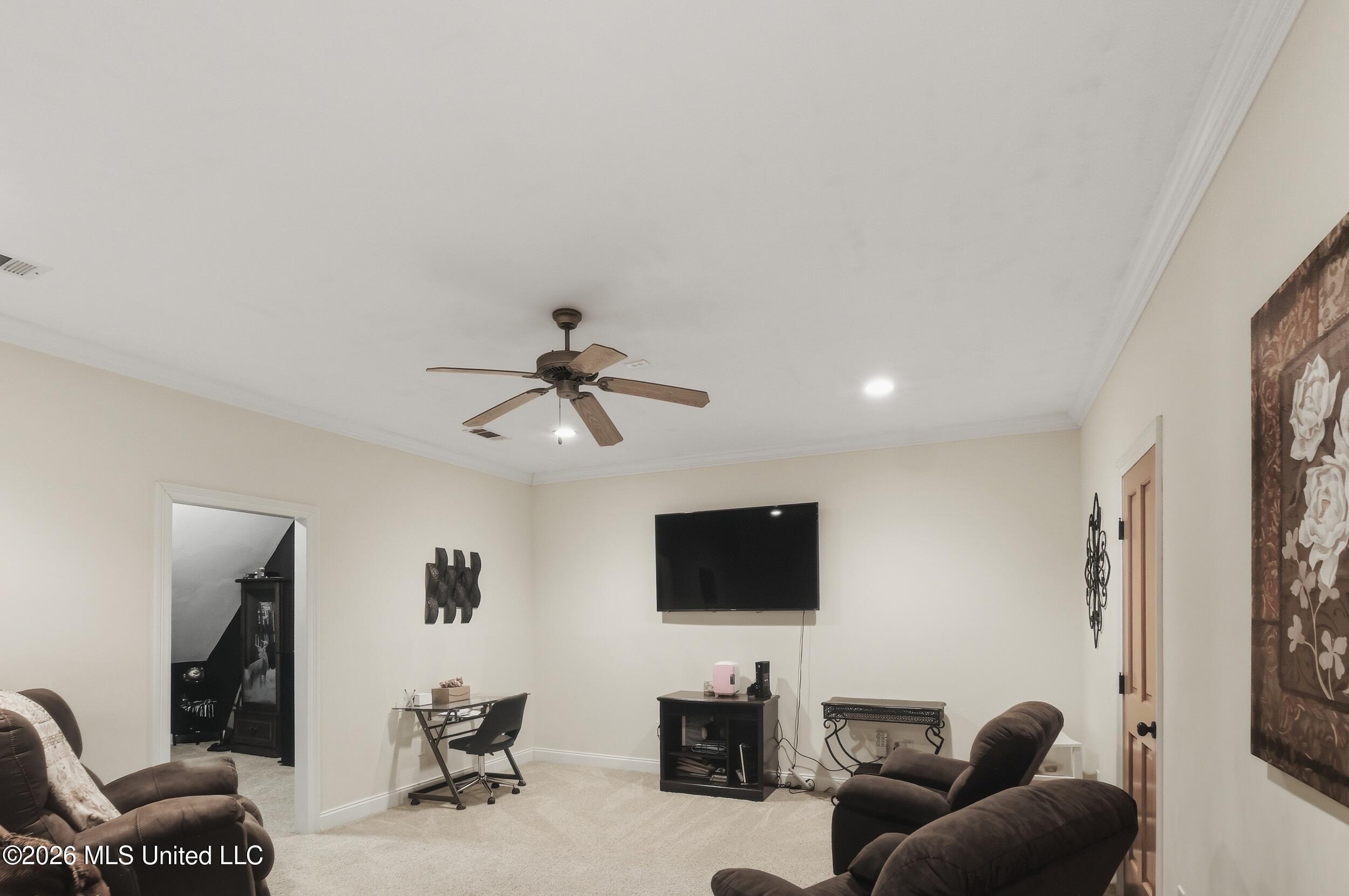 209 Oakville Circle Property Photo 36