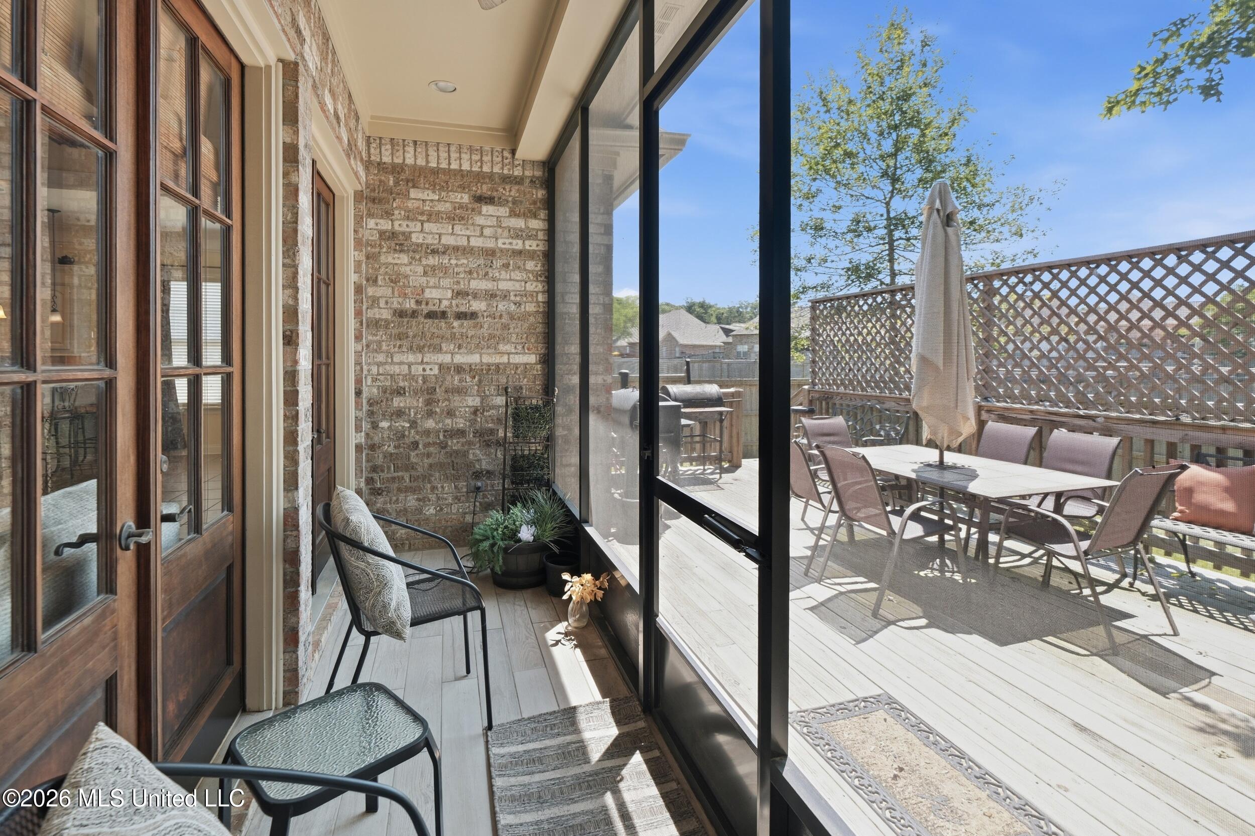209 Oakville Circle Property Photo 39
