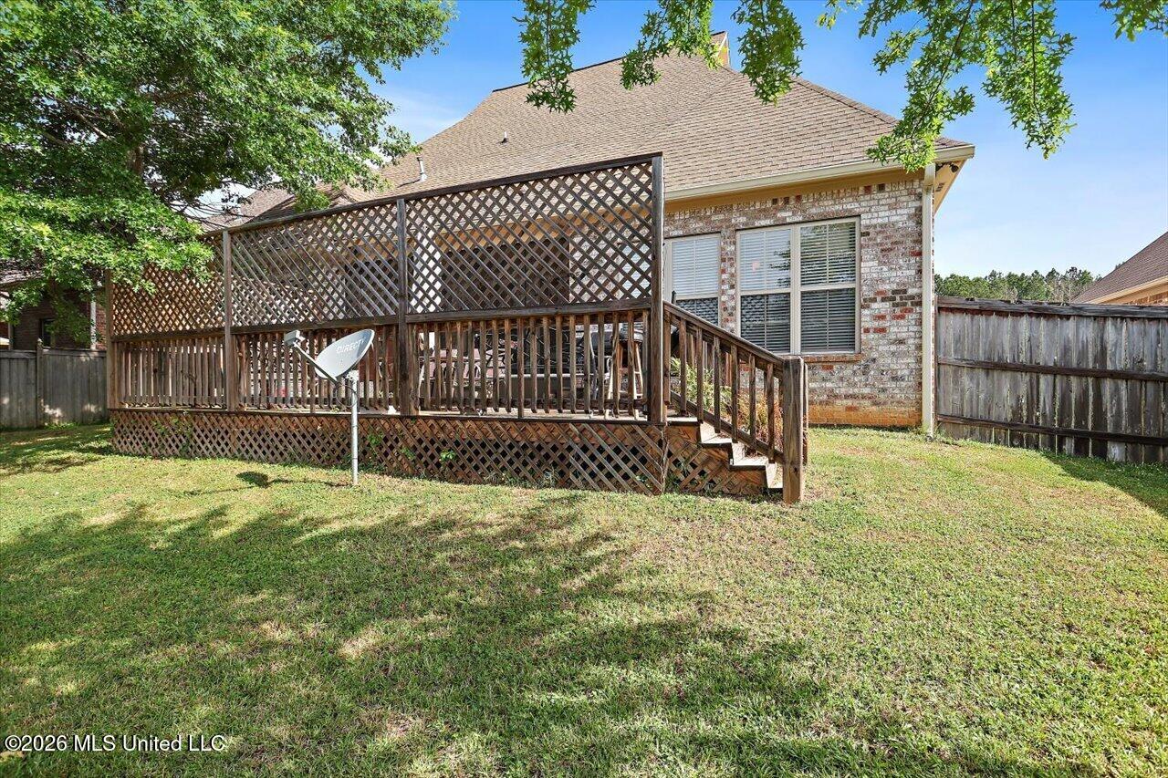 209 Oakville Circle Property Photo 41