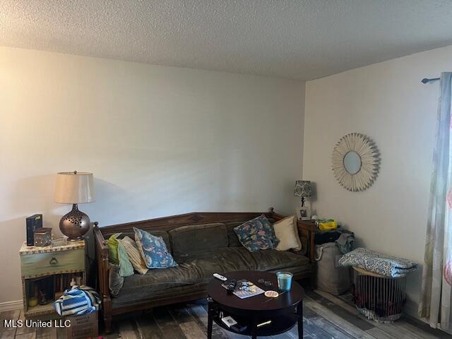 1550 E Second Street Property Photo 4