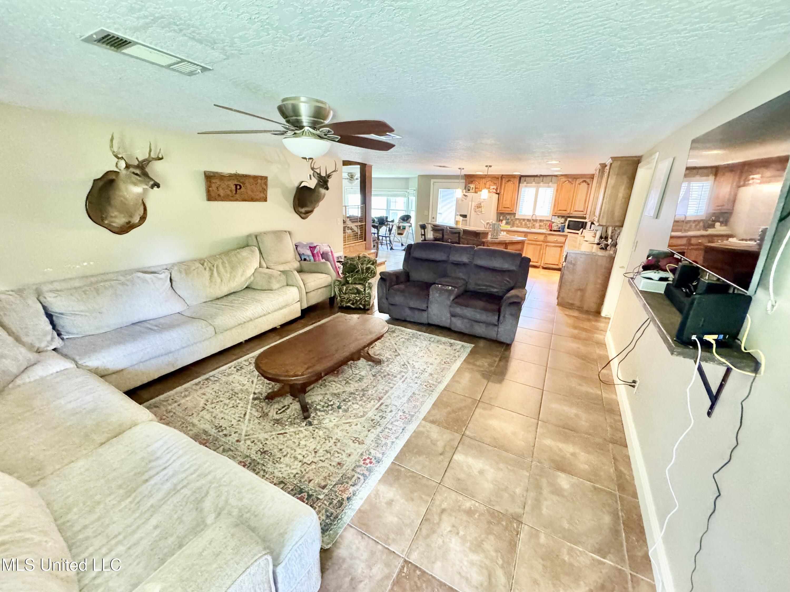 1104 Highway 513 Property Photo 2
