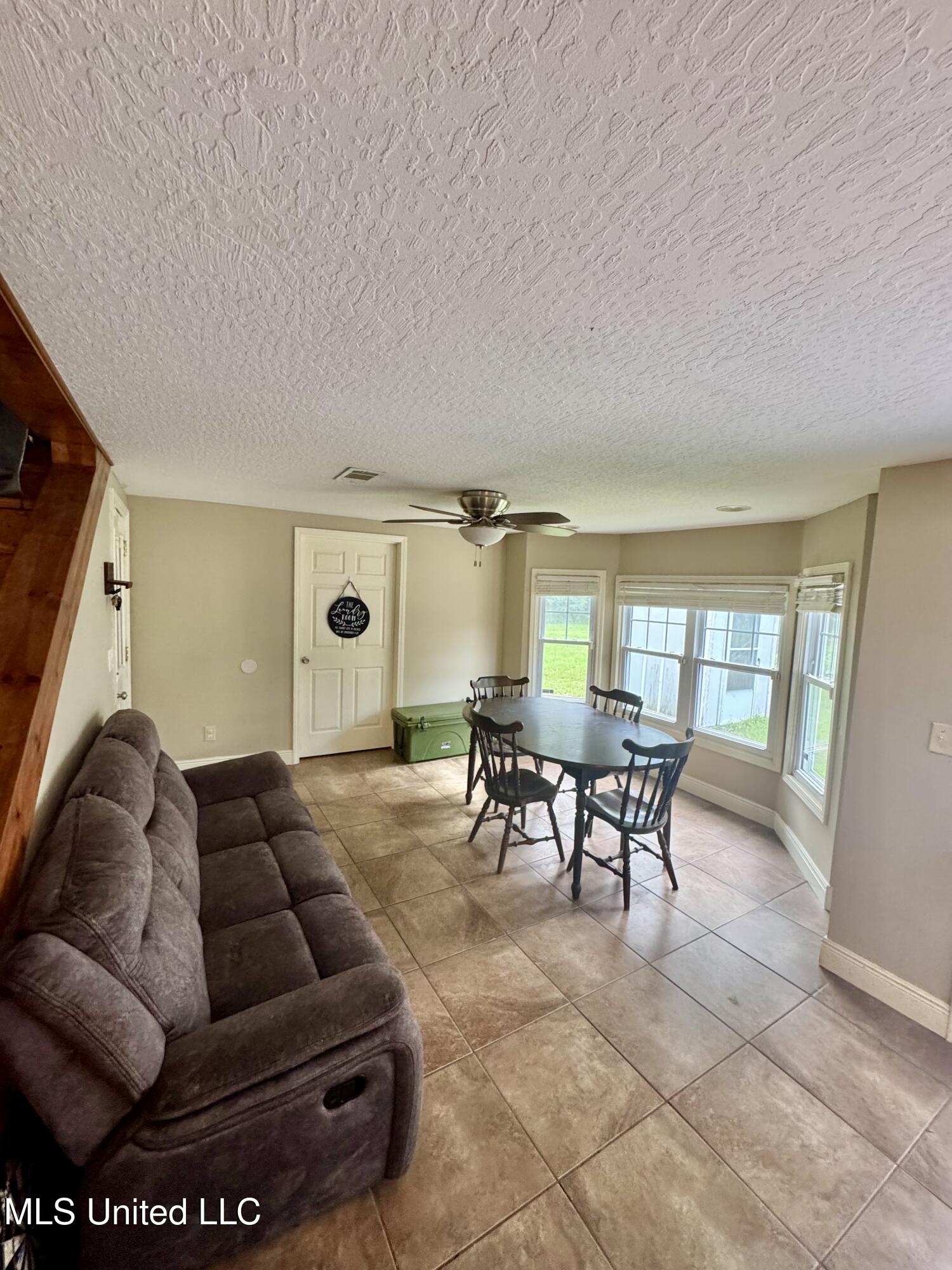 1104 Highway 513 Property Photo 7