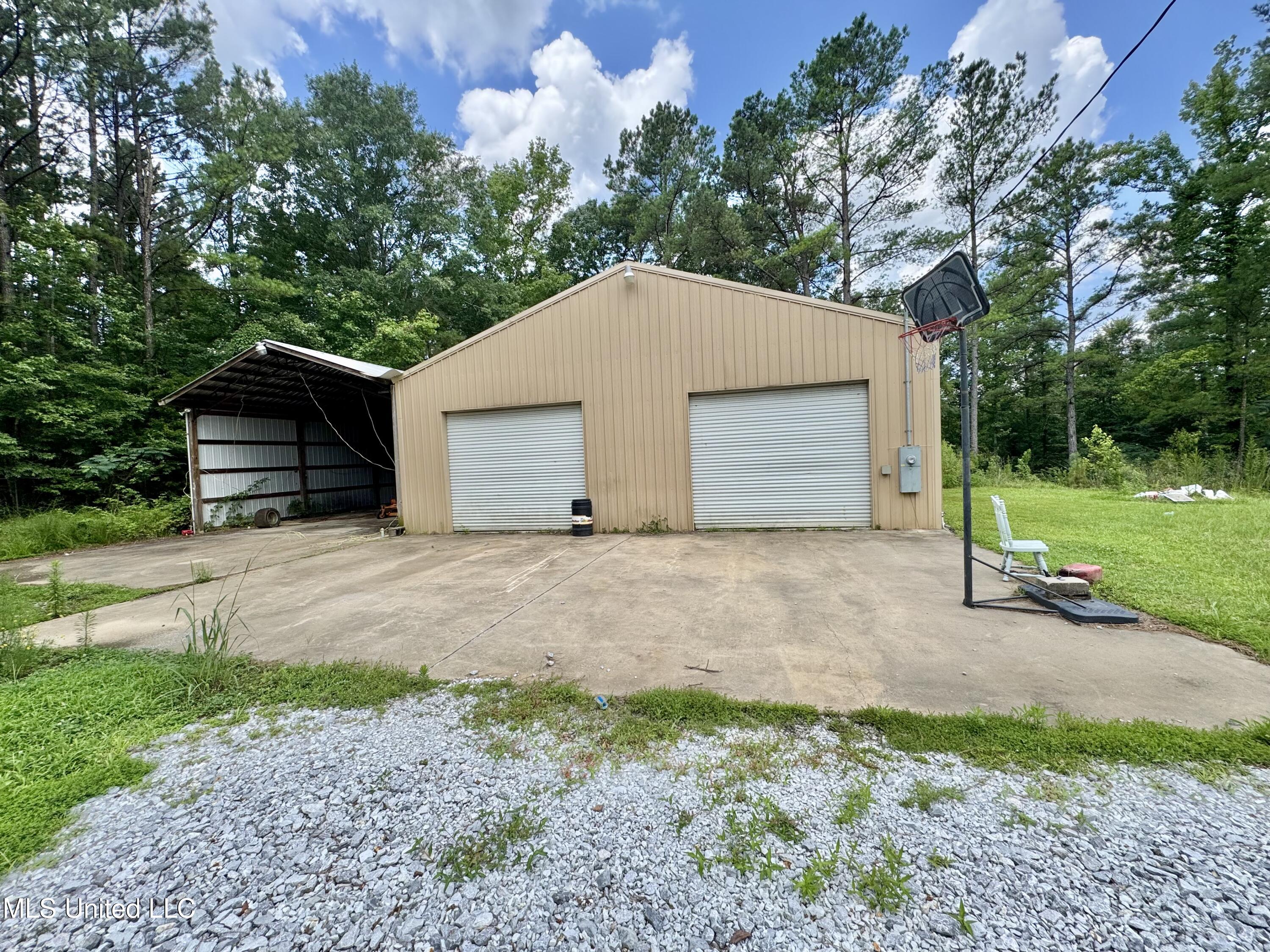 1104 Highway 513 Property Photo 15