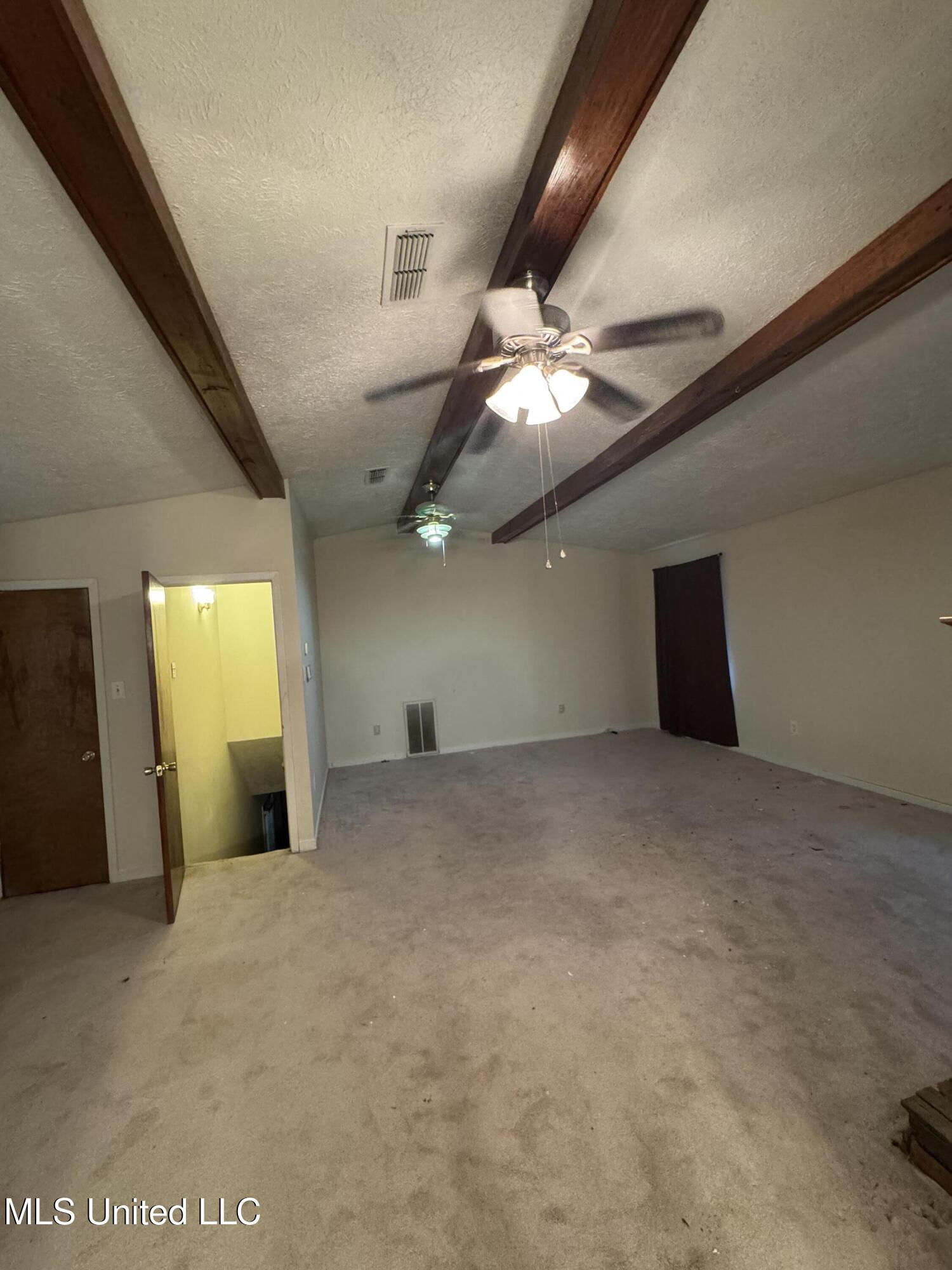 219 Lake Cove Drive Property Photo 24