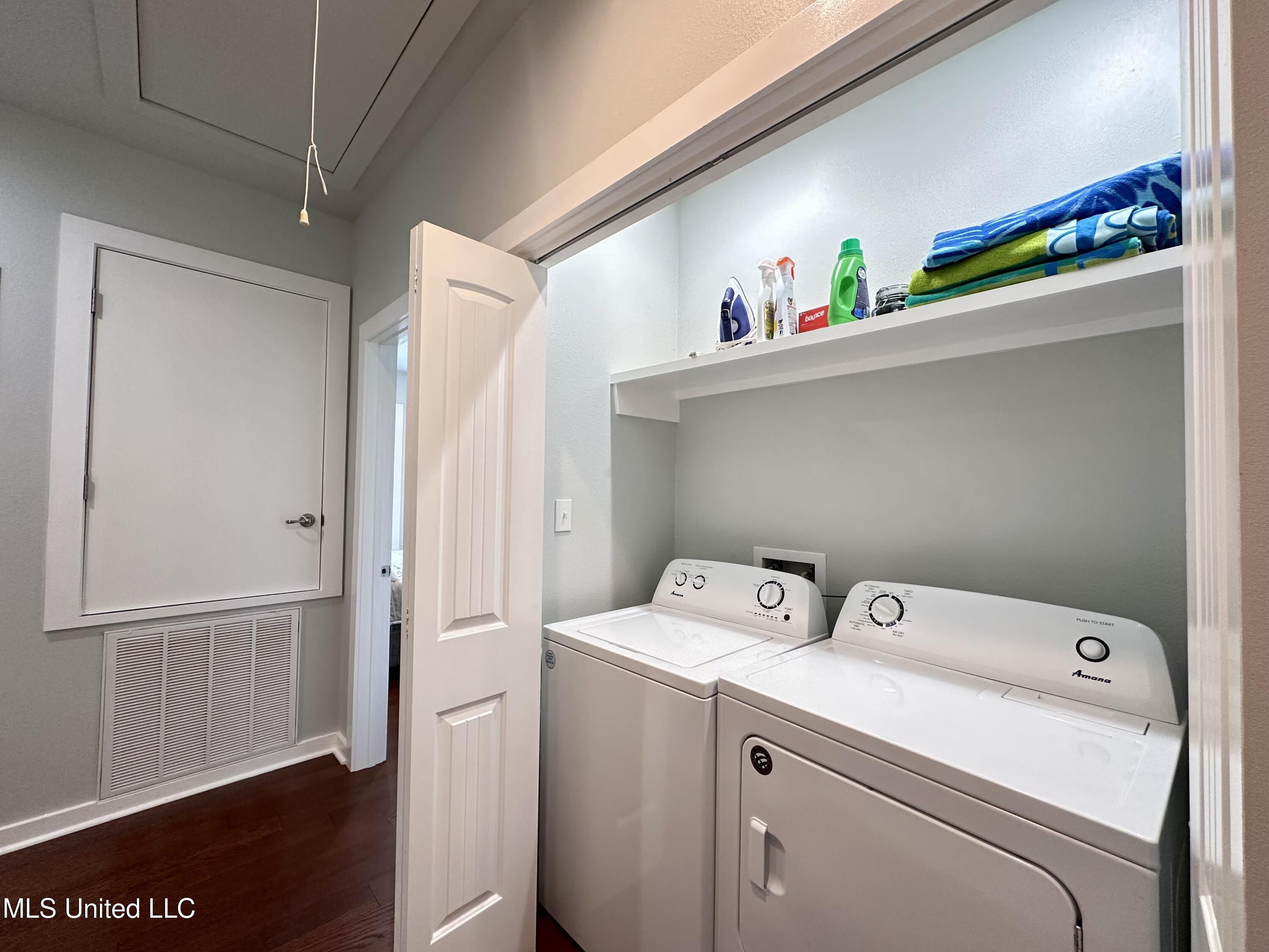 216 West Avenue Property Photo 12