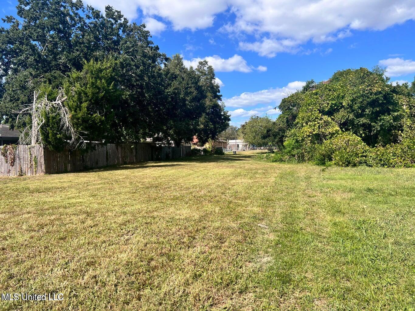 636 Murray Street Property Photo 2