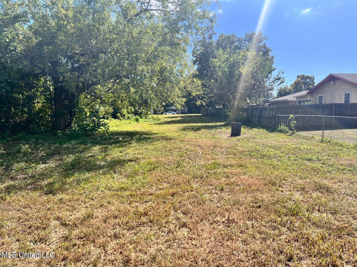 636 Murray Street Property Photo 3