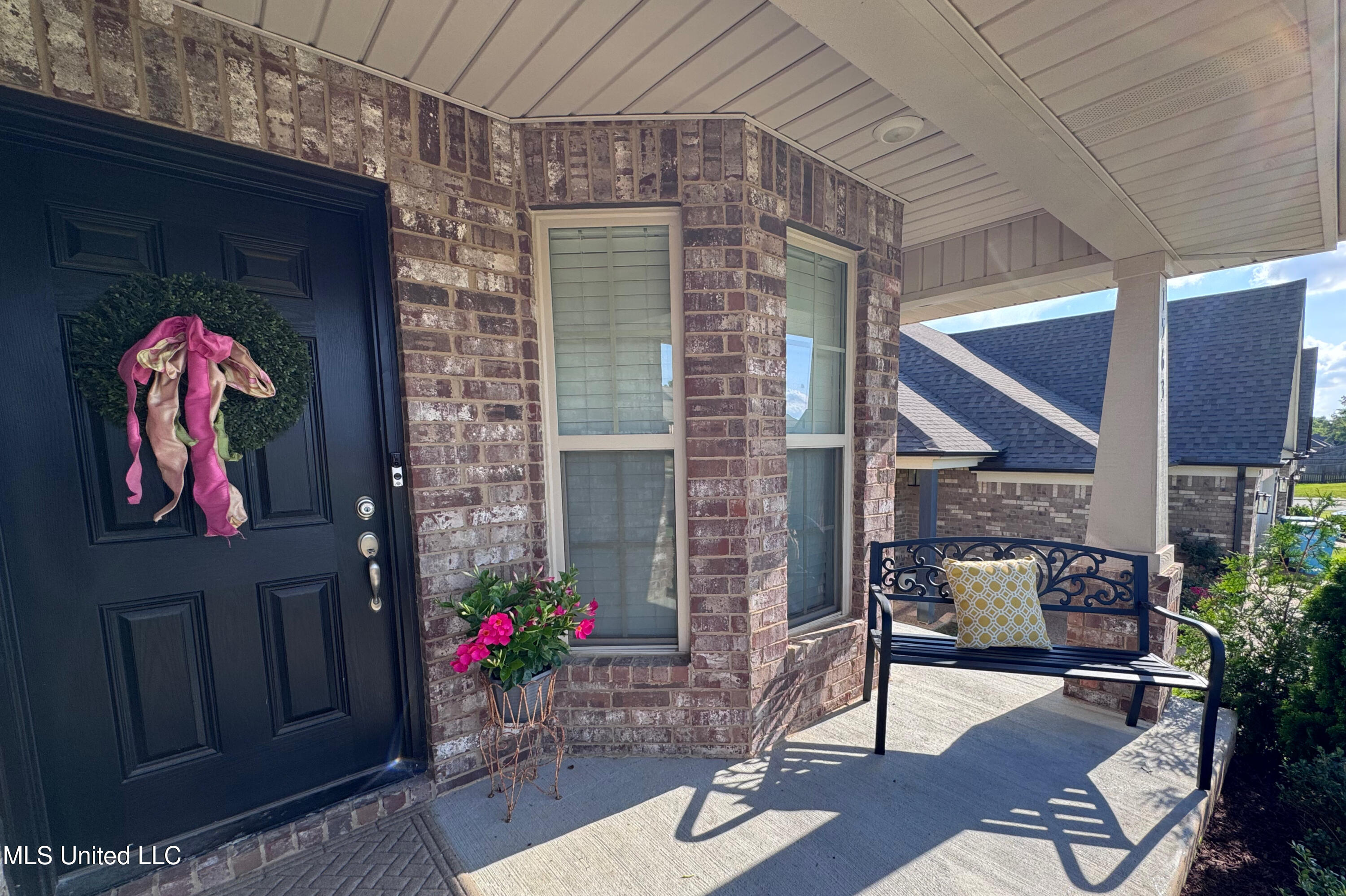 1563 Cambria Drive Property Photo 2