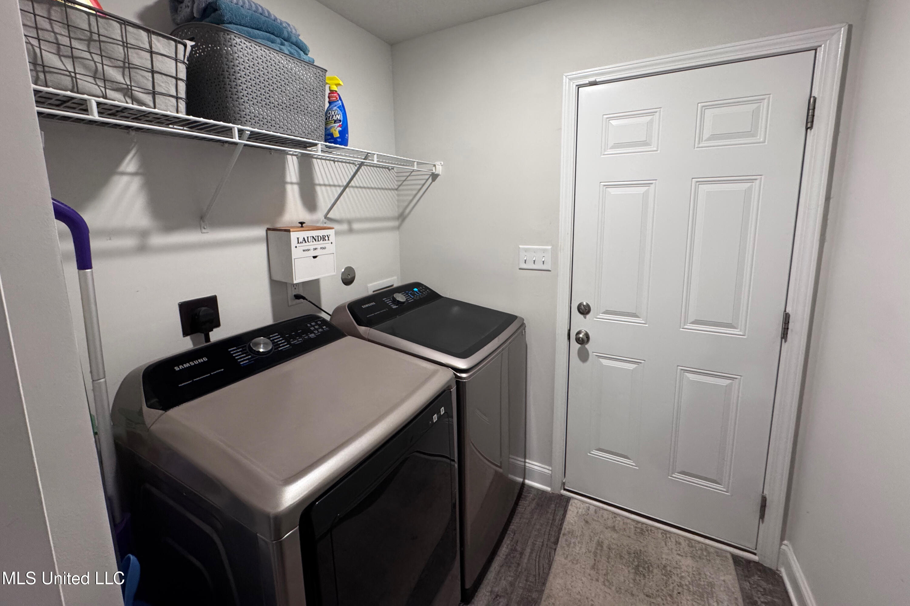 1563 Cambria Drive Property Photo 14