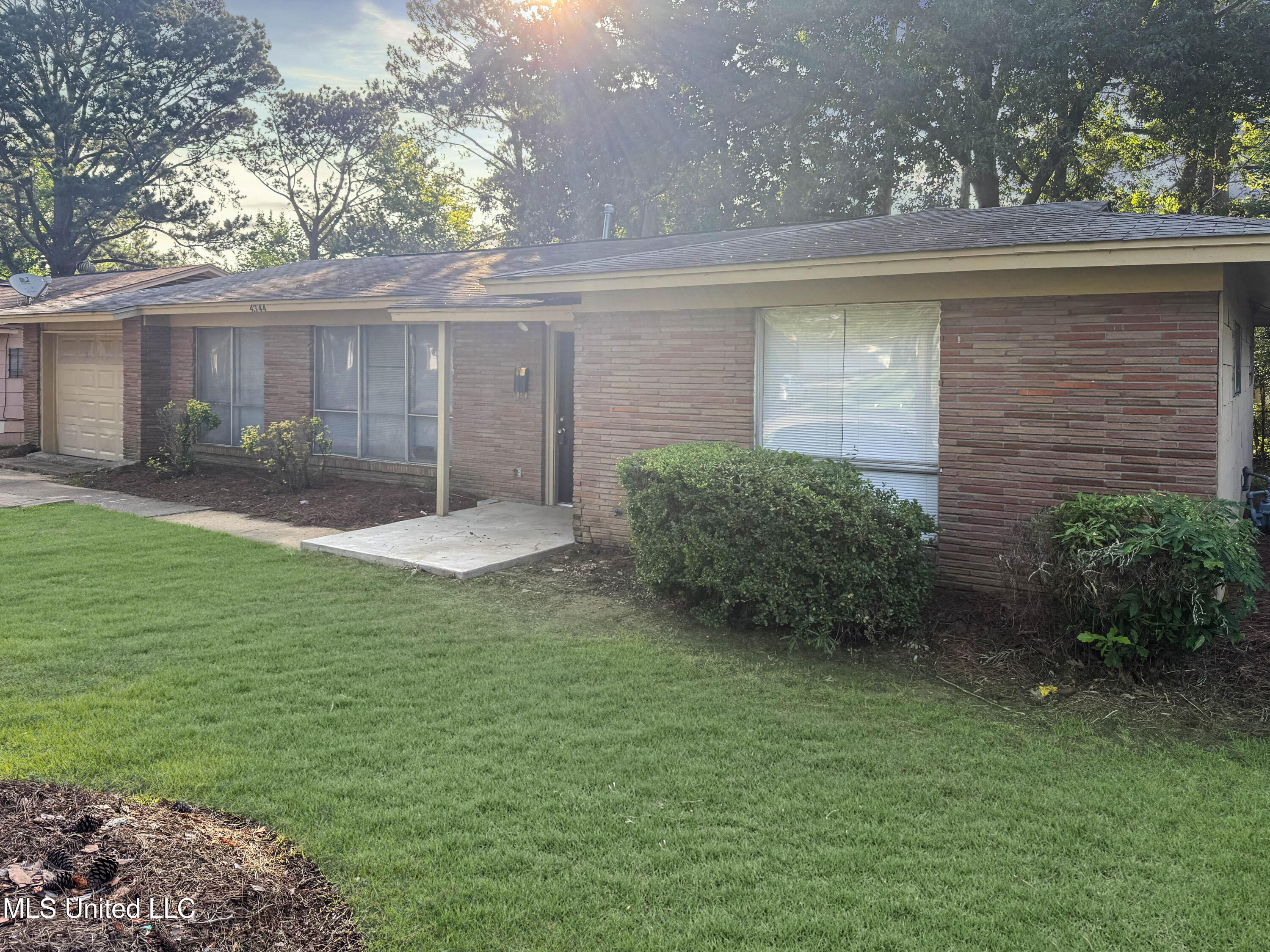 4344 California Avenue Property Photo 1