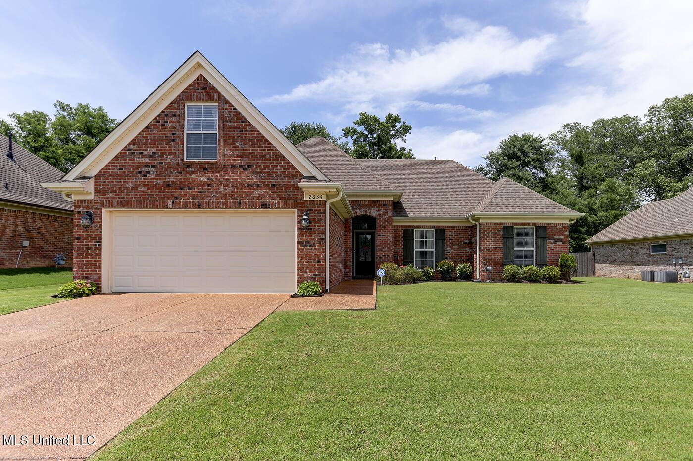 2634 Harvest Tree Drive Property Photo 1