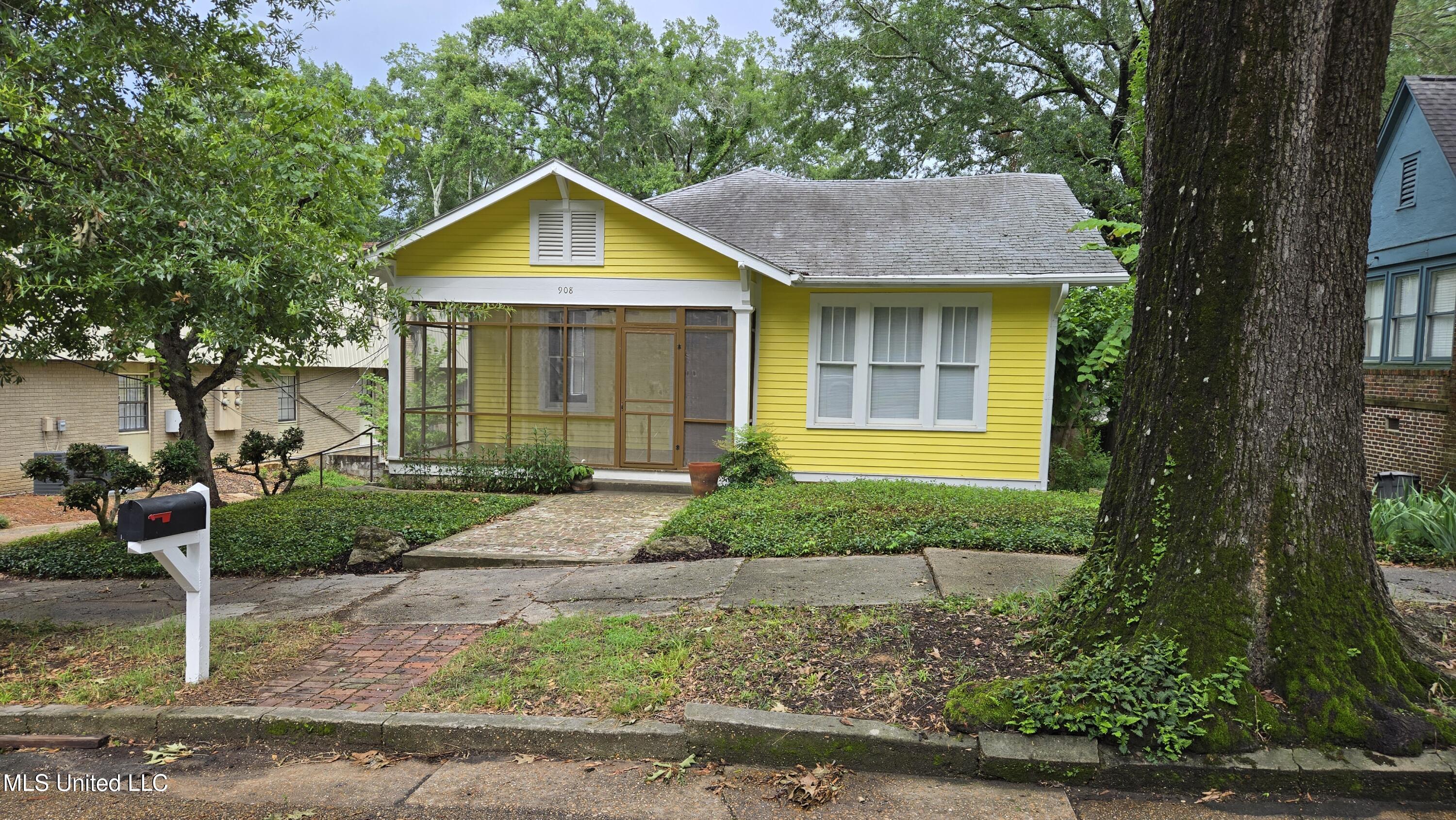 908 Madison Street Property Photo 1