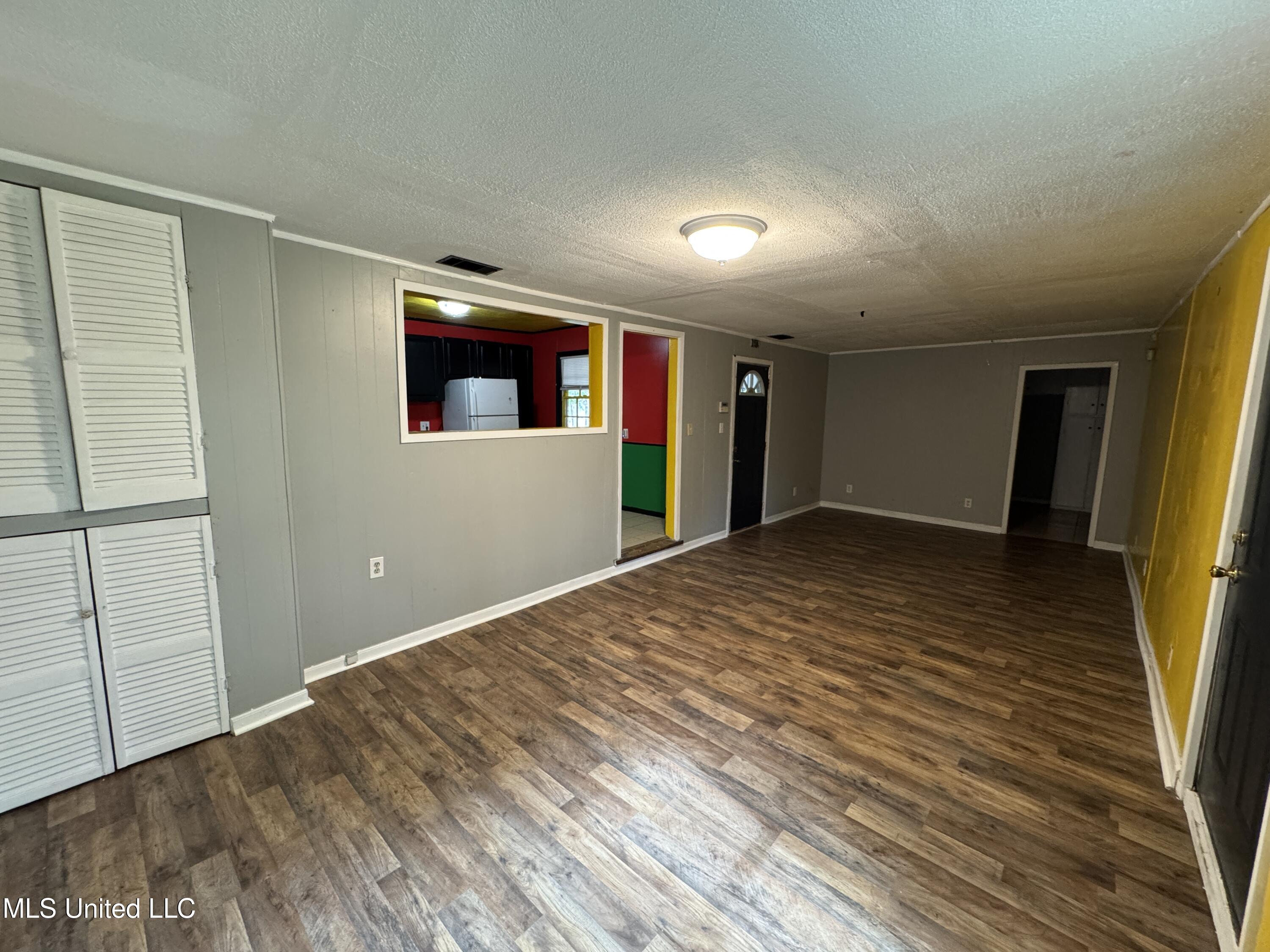 3258 Meadow Lane Property Photo 4