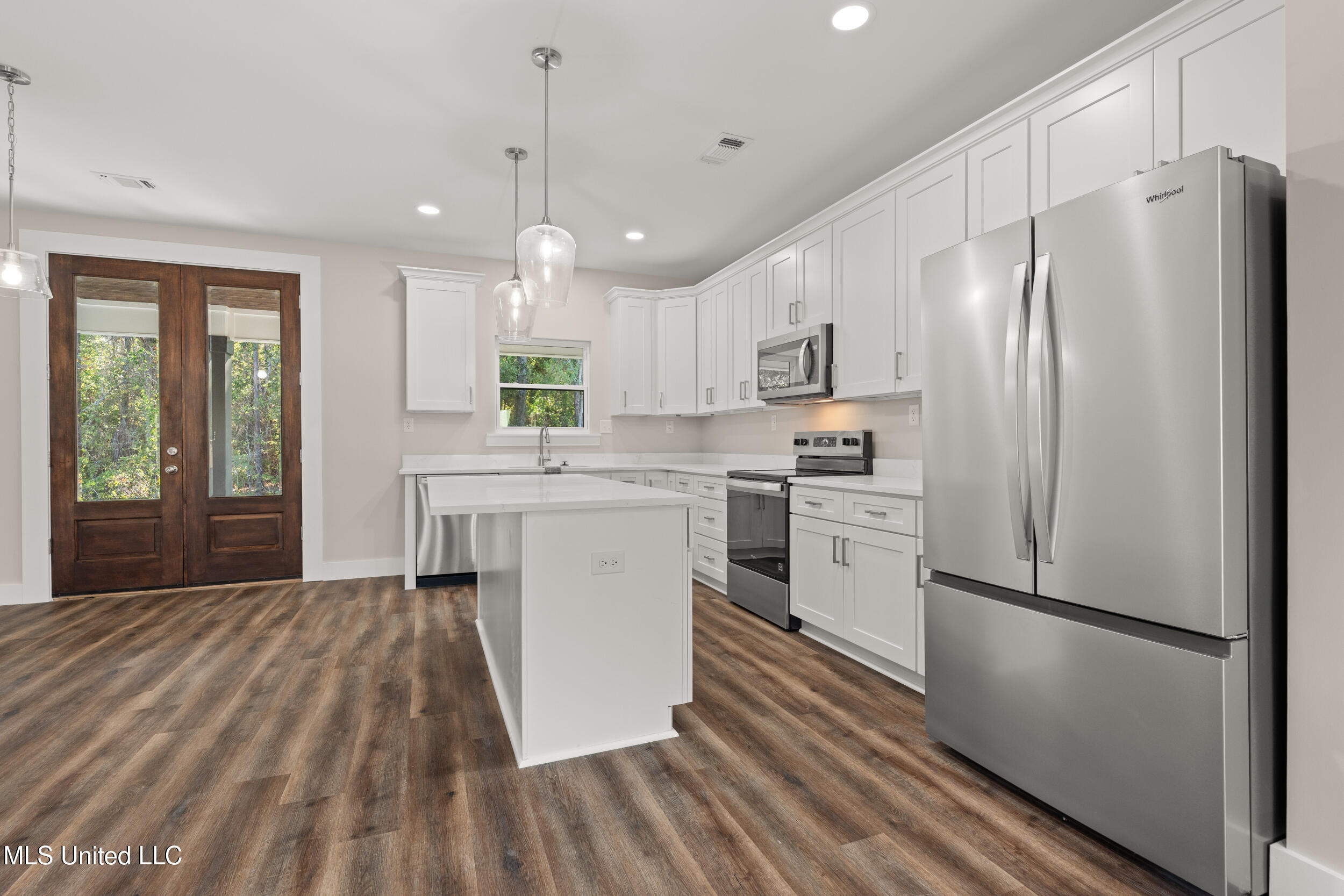 832 Combel Street Property Photo 16