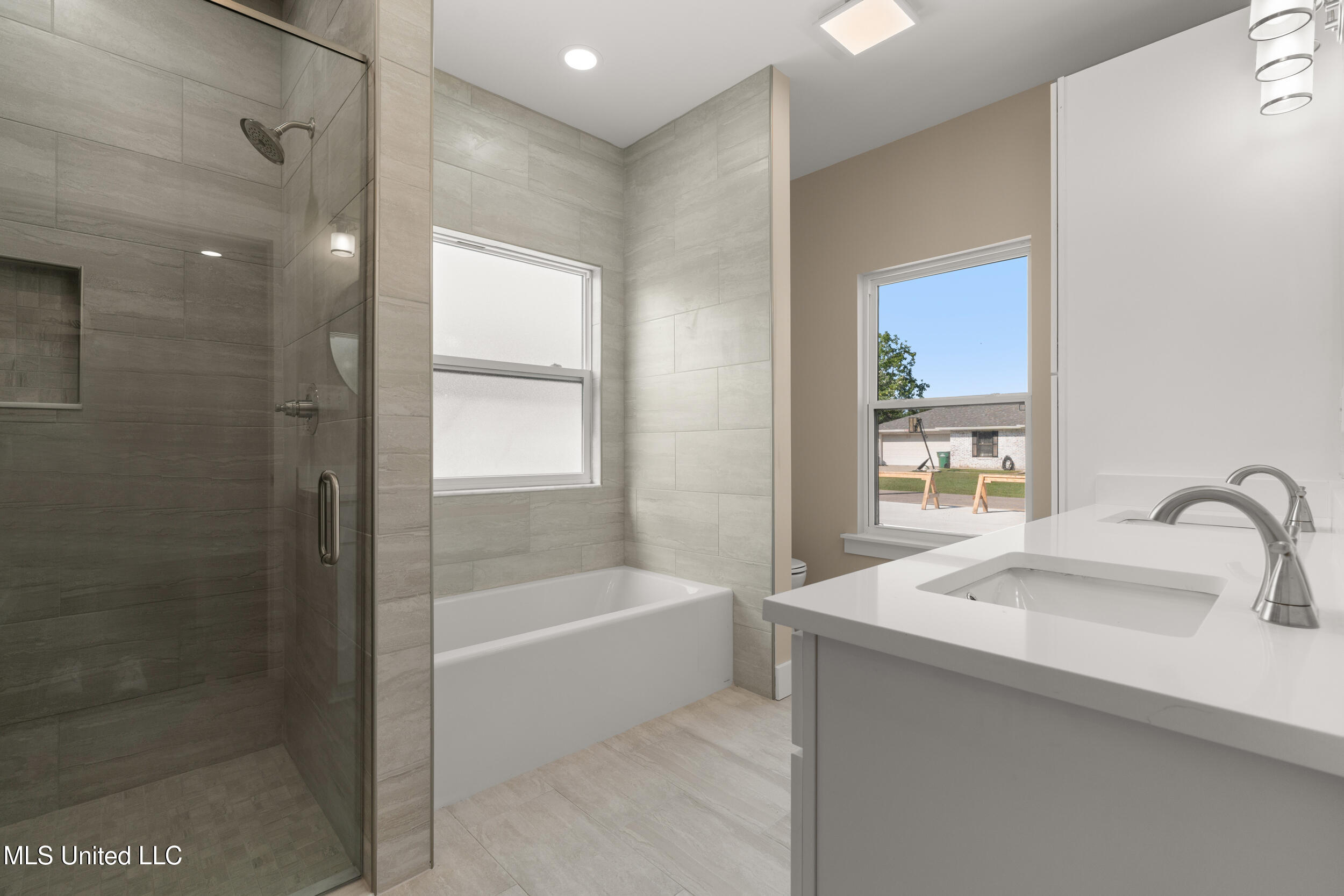 832 Combel Street Property Photo 24