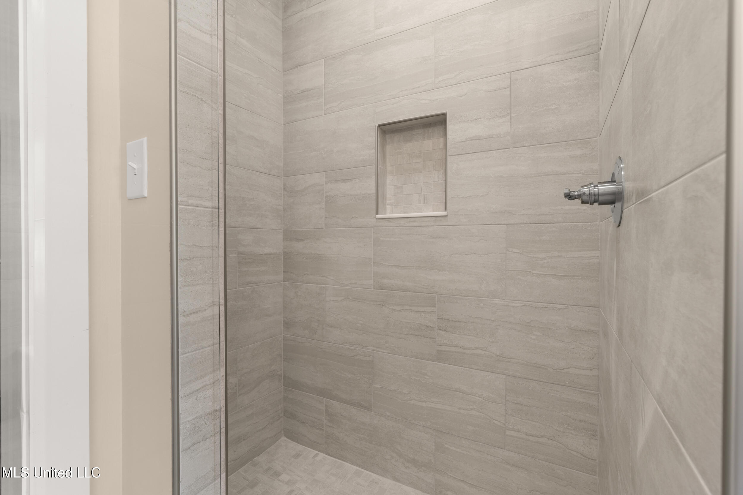 832 Combel Street Property Photo 26