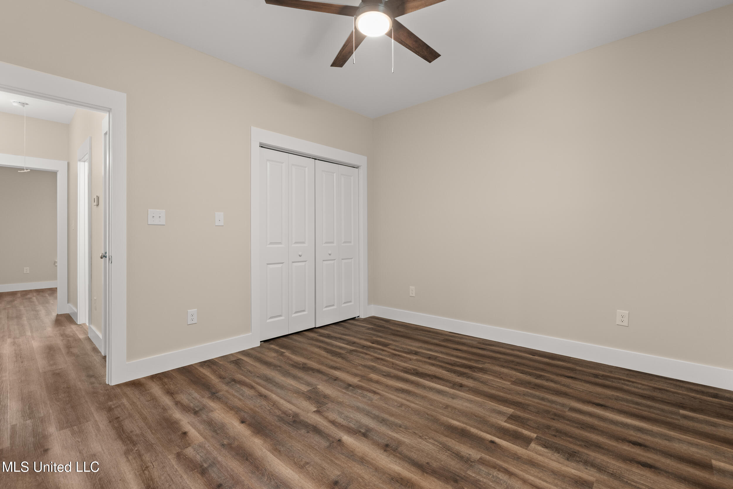 832 Combel Street Property Photo 34