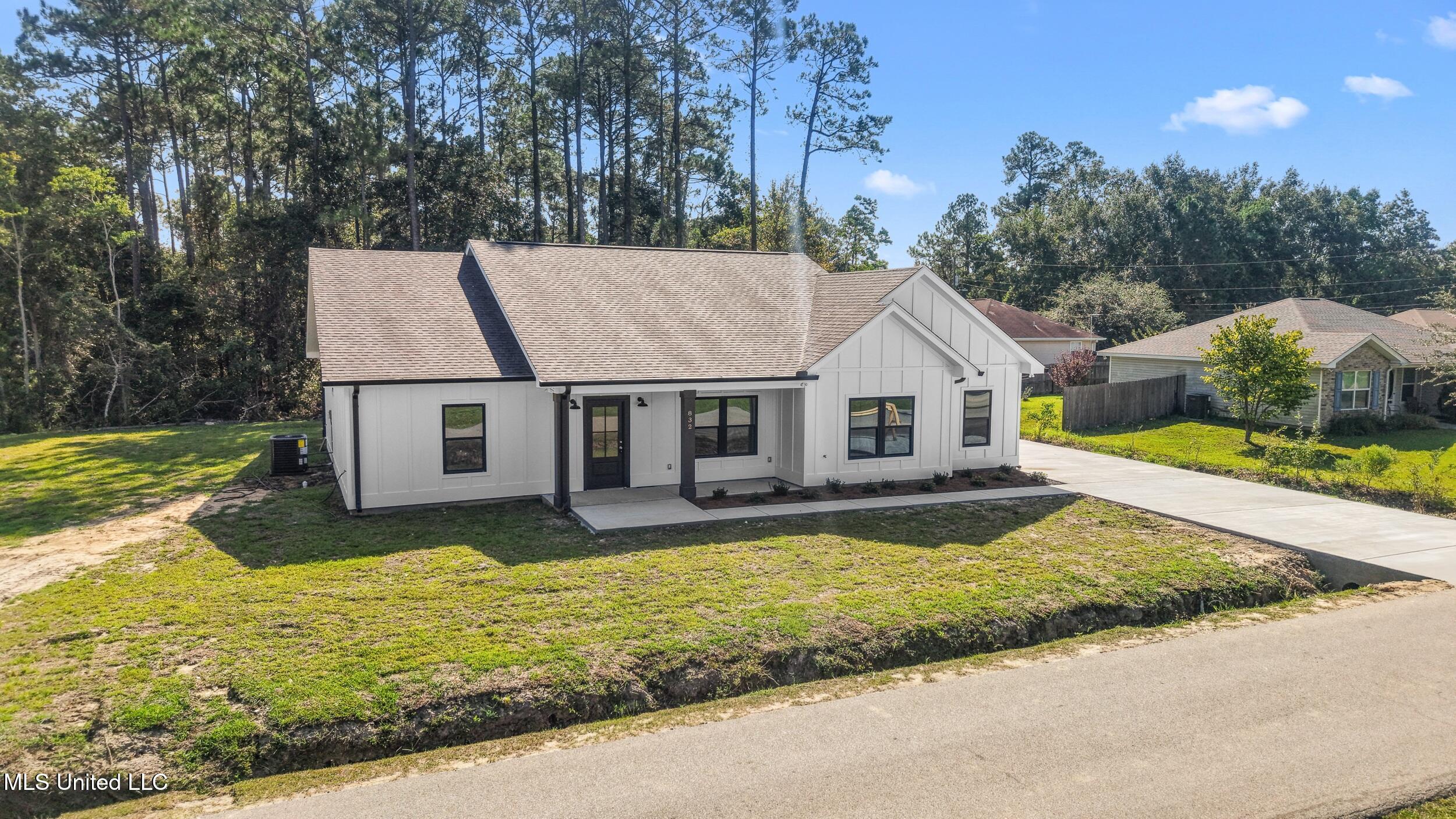 832 Combel Street Property Photo 41