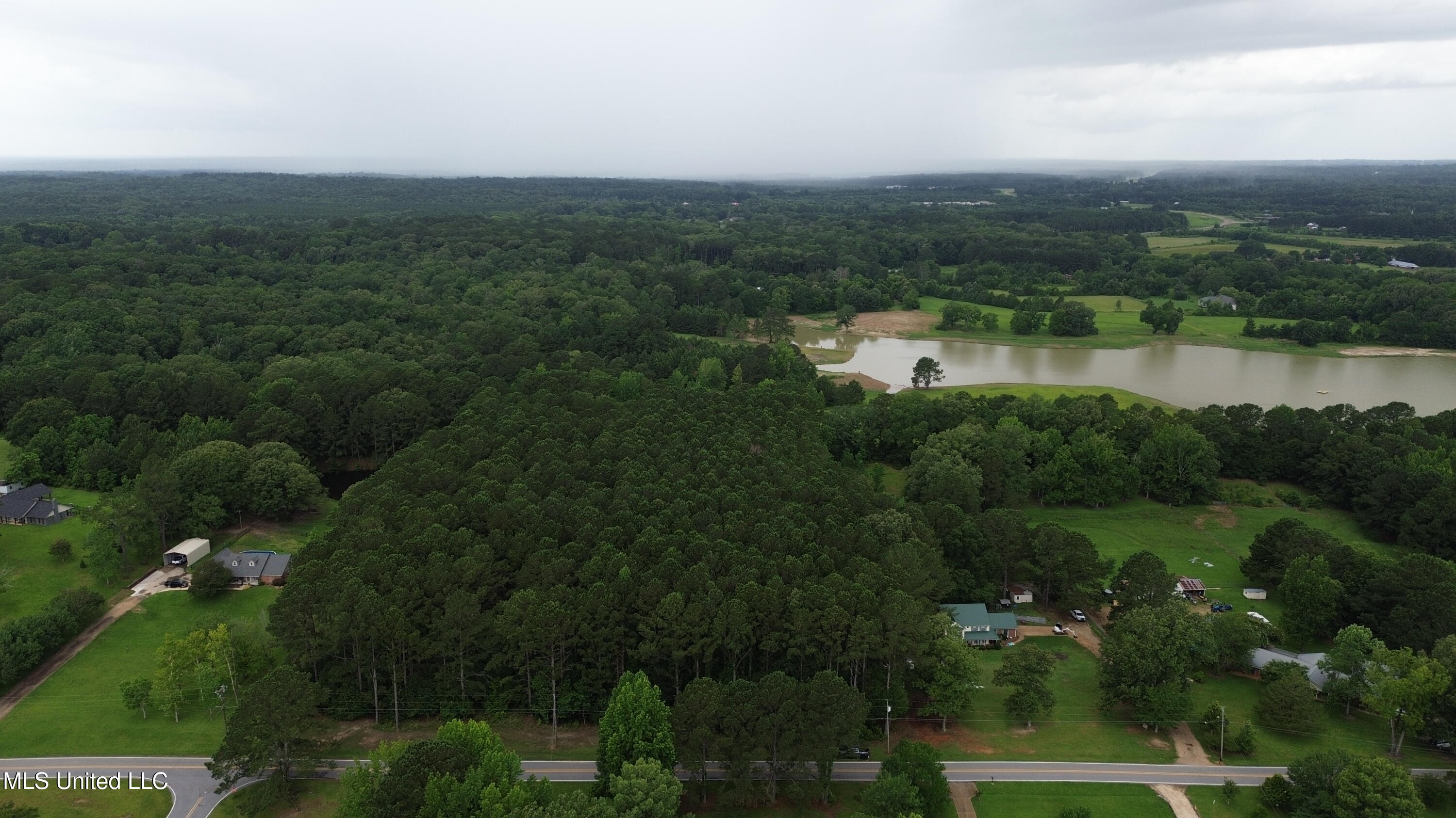 00 Hebron Hill Drive Property Photo 4