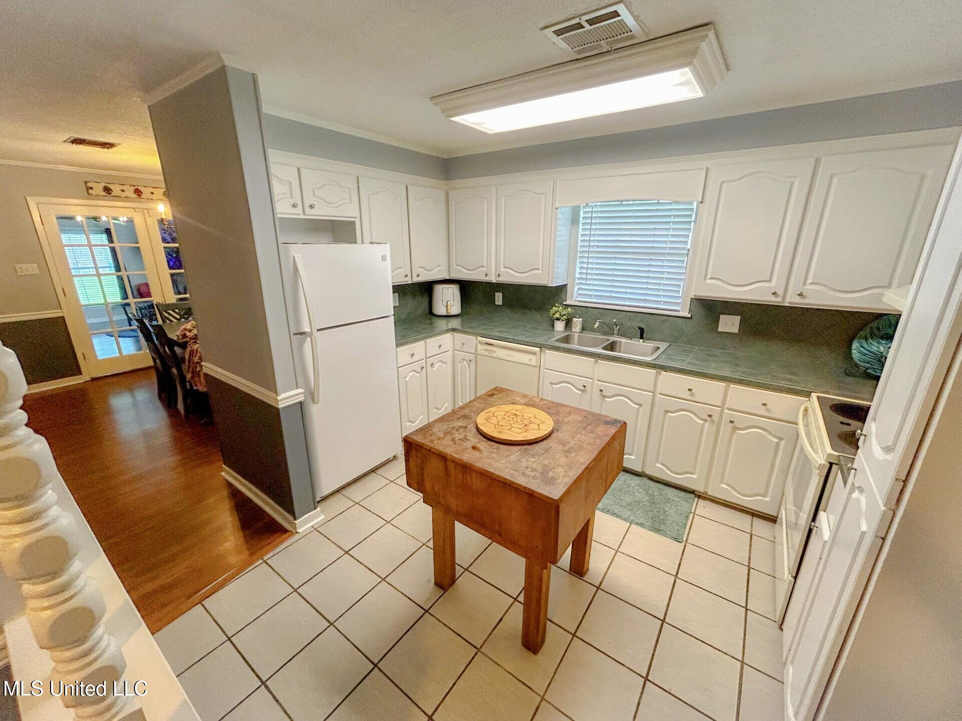 209 Margaret Avenue Property Photo 14
