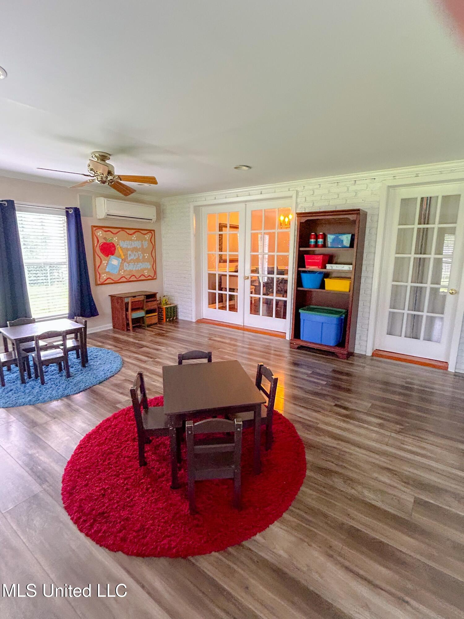 209 Margaret Avenue Property Photo 29