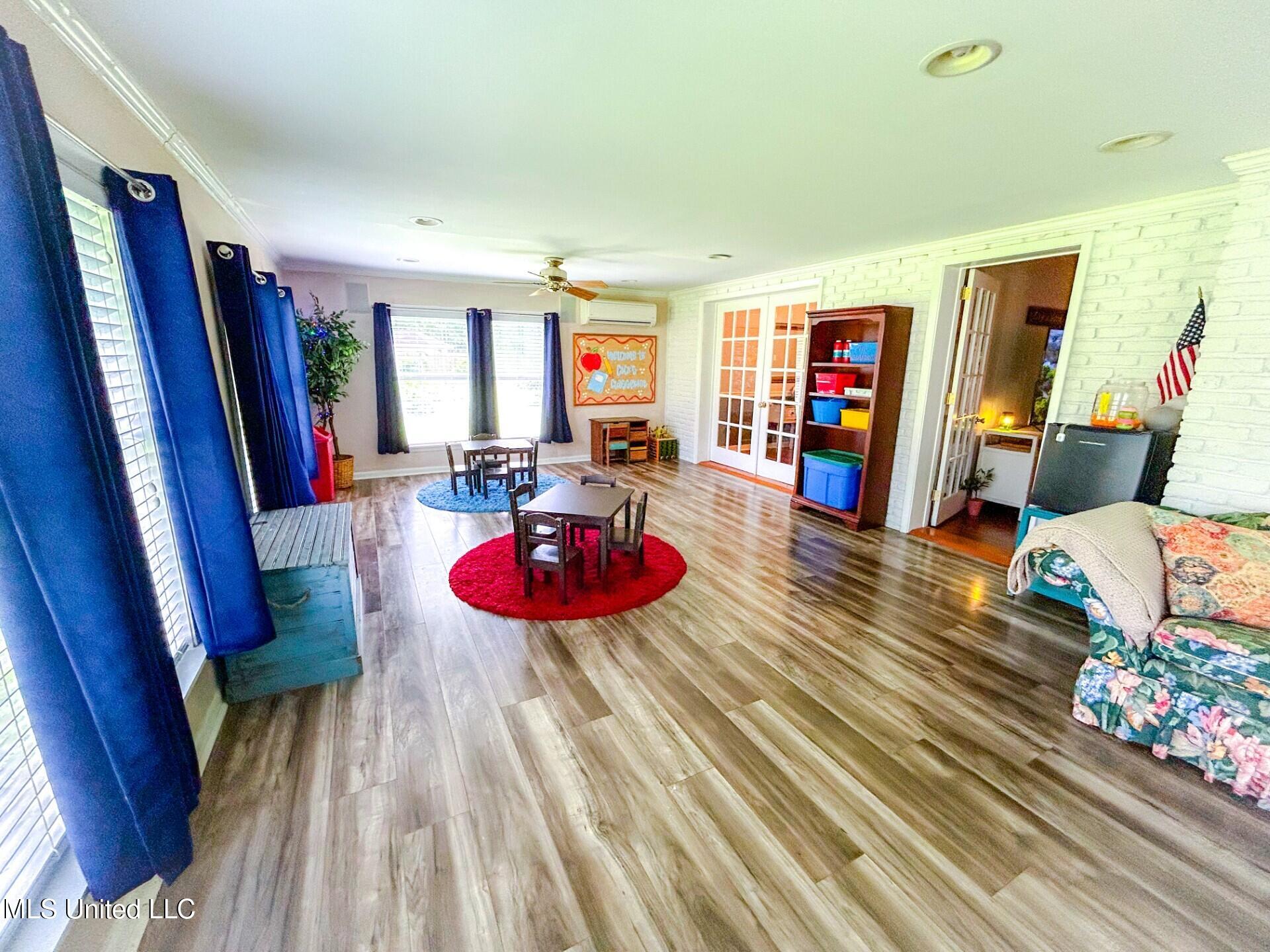 209 Margaret Avenue Property Photo 31