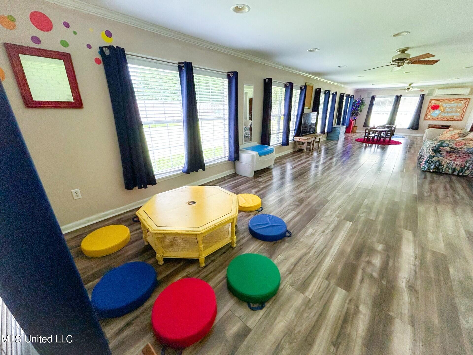 209 Margaret Avenue Property Photo 32