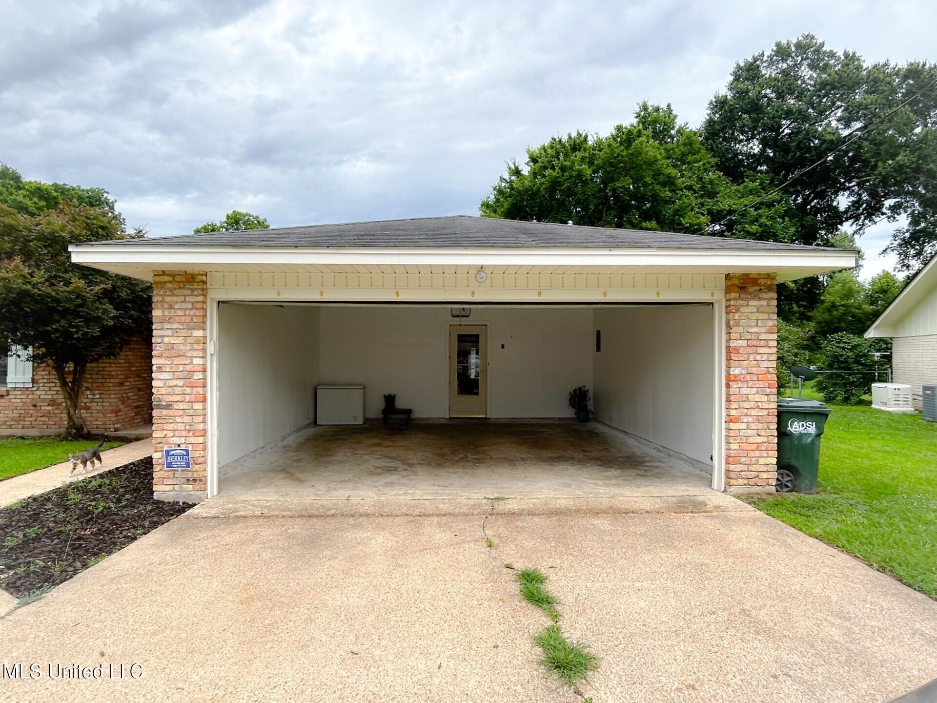 209 Margaret Avenue Property Photo 65