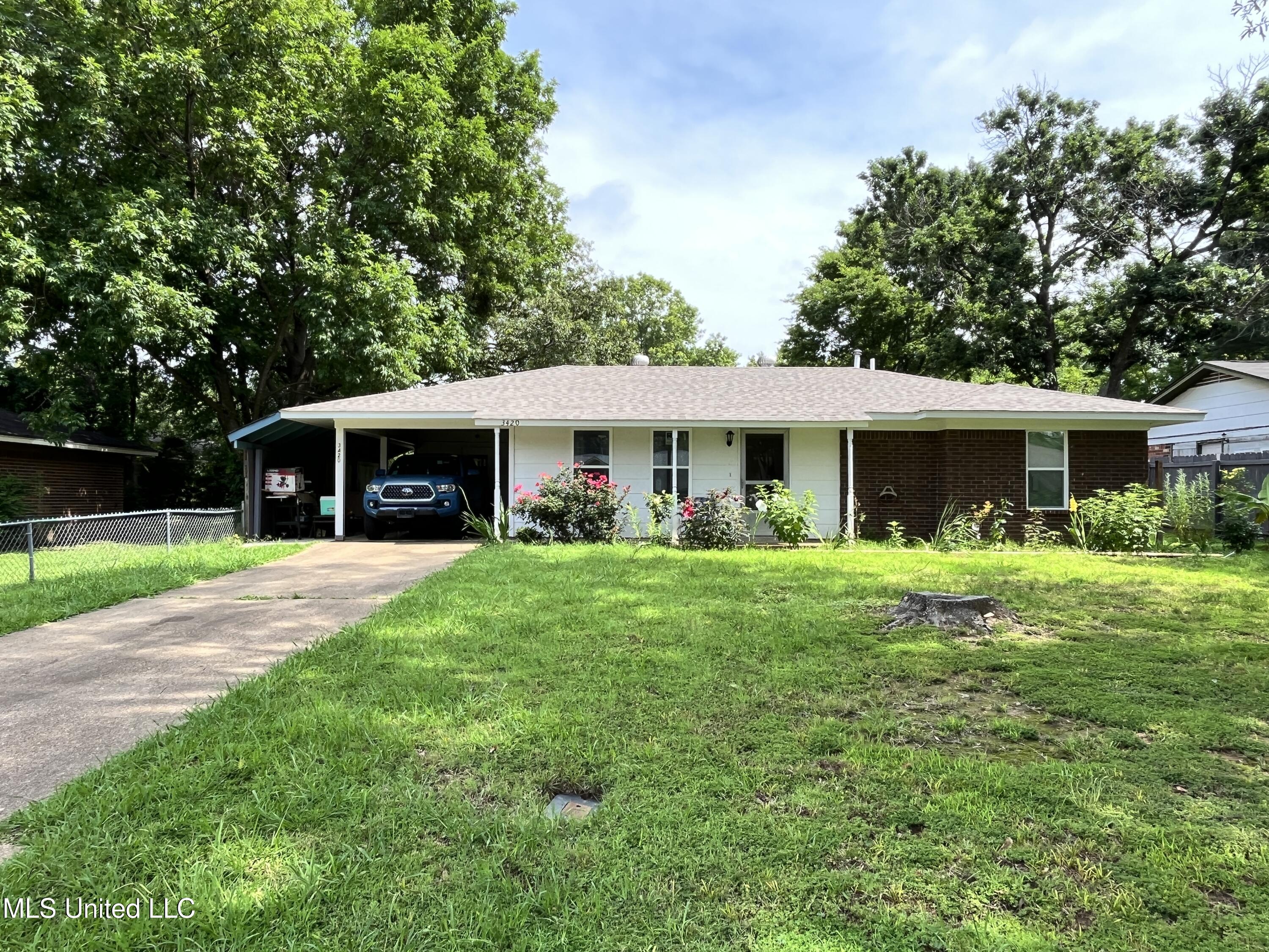 3420 Laurel Drive Property Photo 1