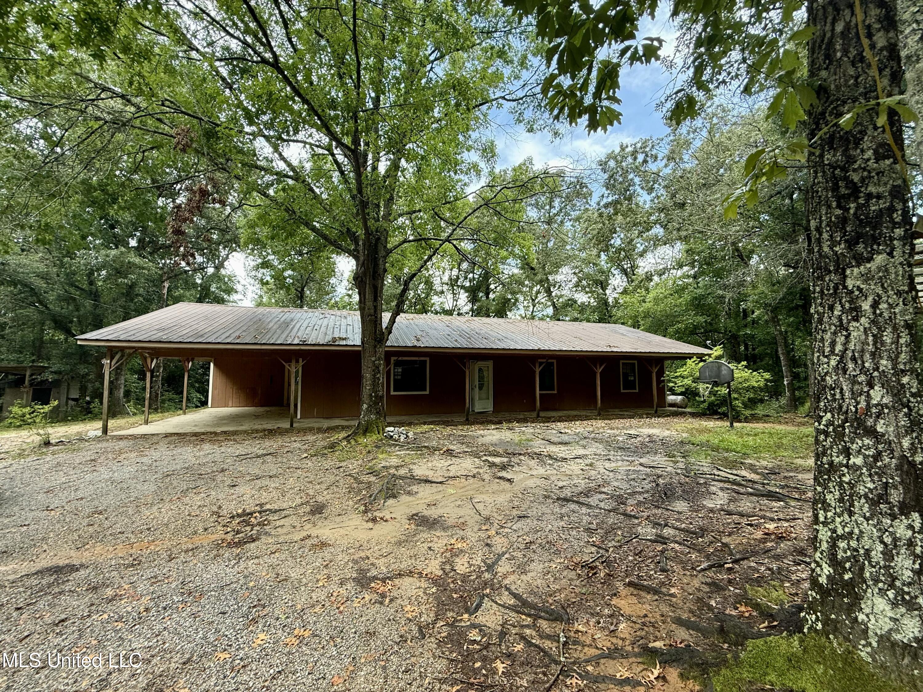 1551 Buckatunna Chicora Clara Road