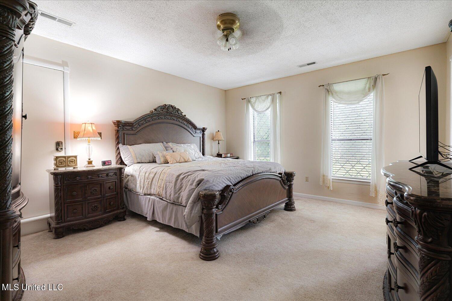 4210 Red Oaks Drive Property Photo 24