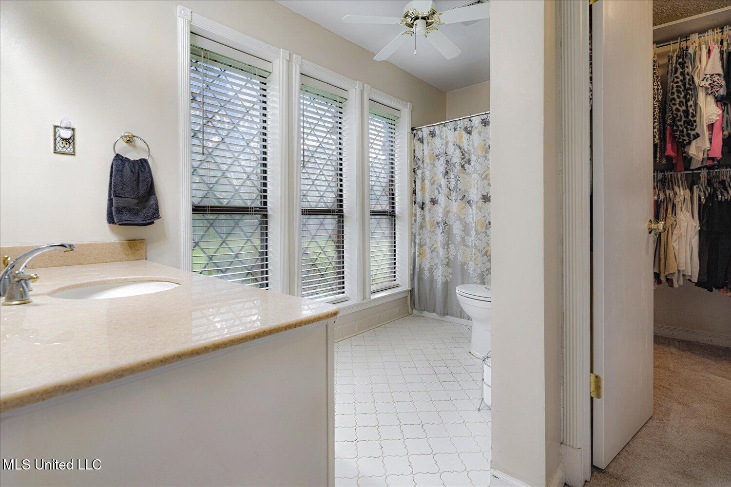 4210 Red Oaks Drive Property Photo 25