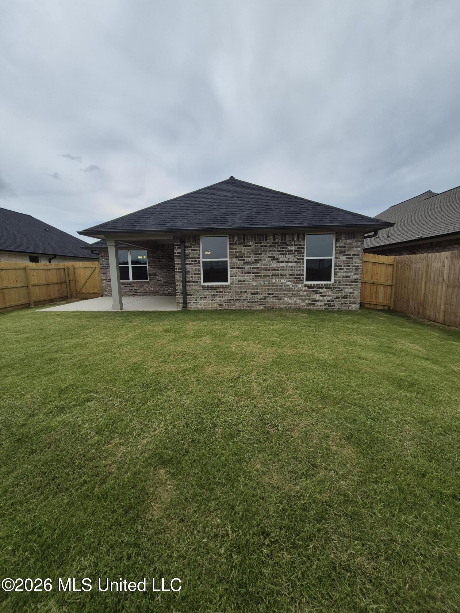 7881 Gardendale Drive Property Photo 8