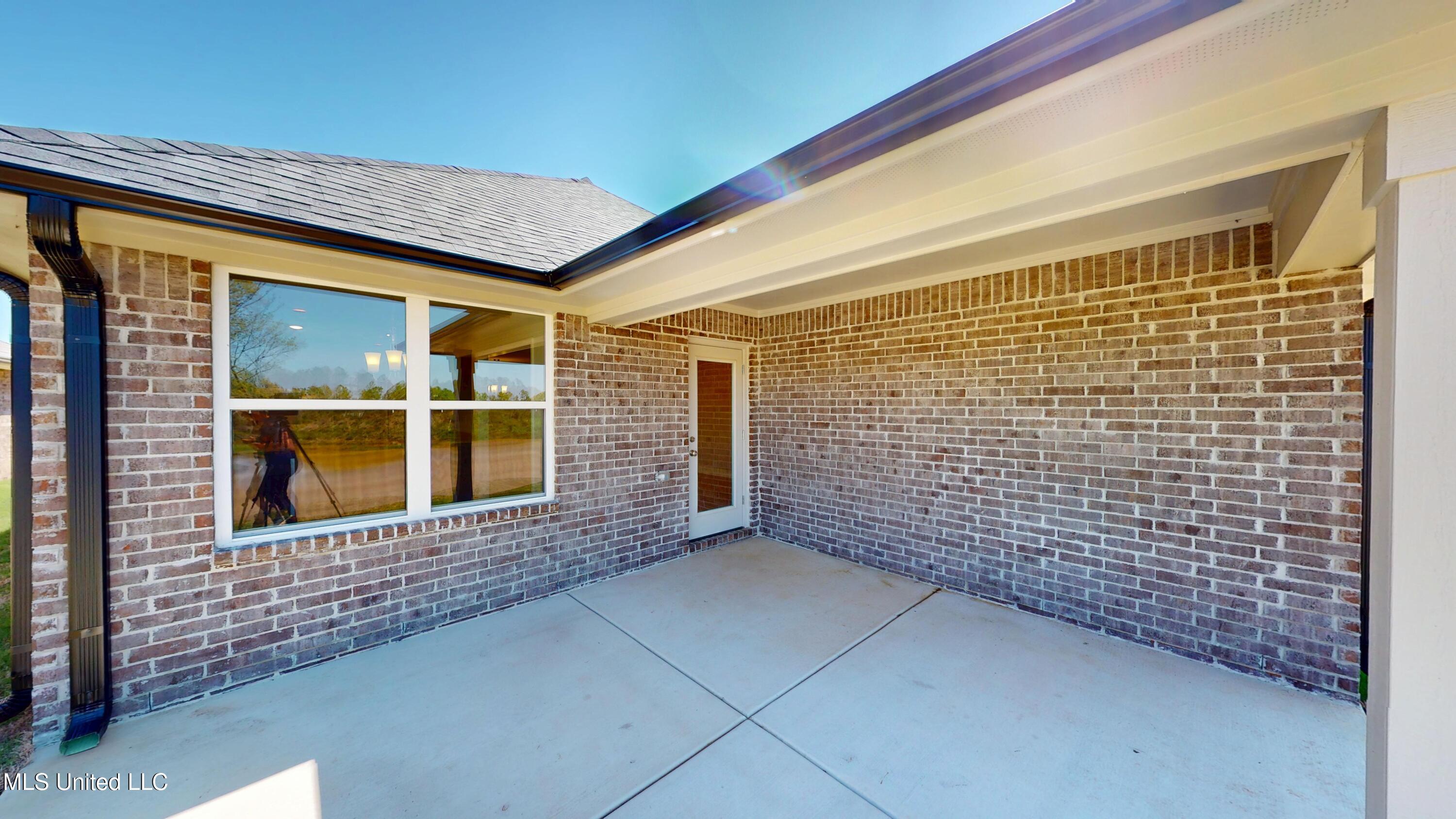 7881 Gardendale Drive Property Photo 18