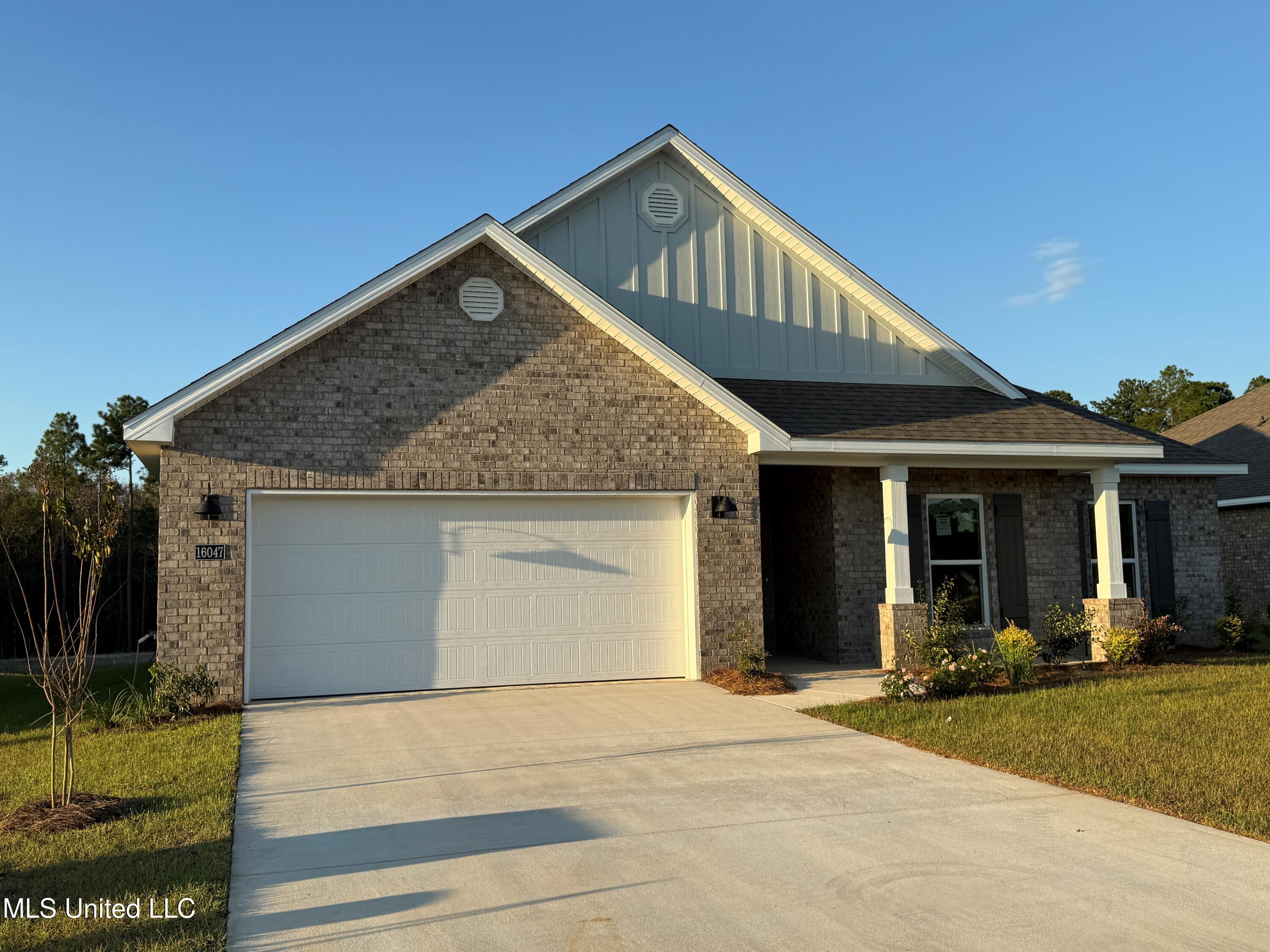 16047 Blue Ridge Drive Property Photo 2