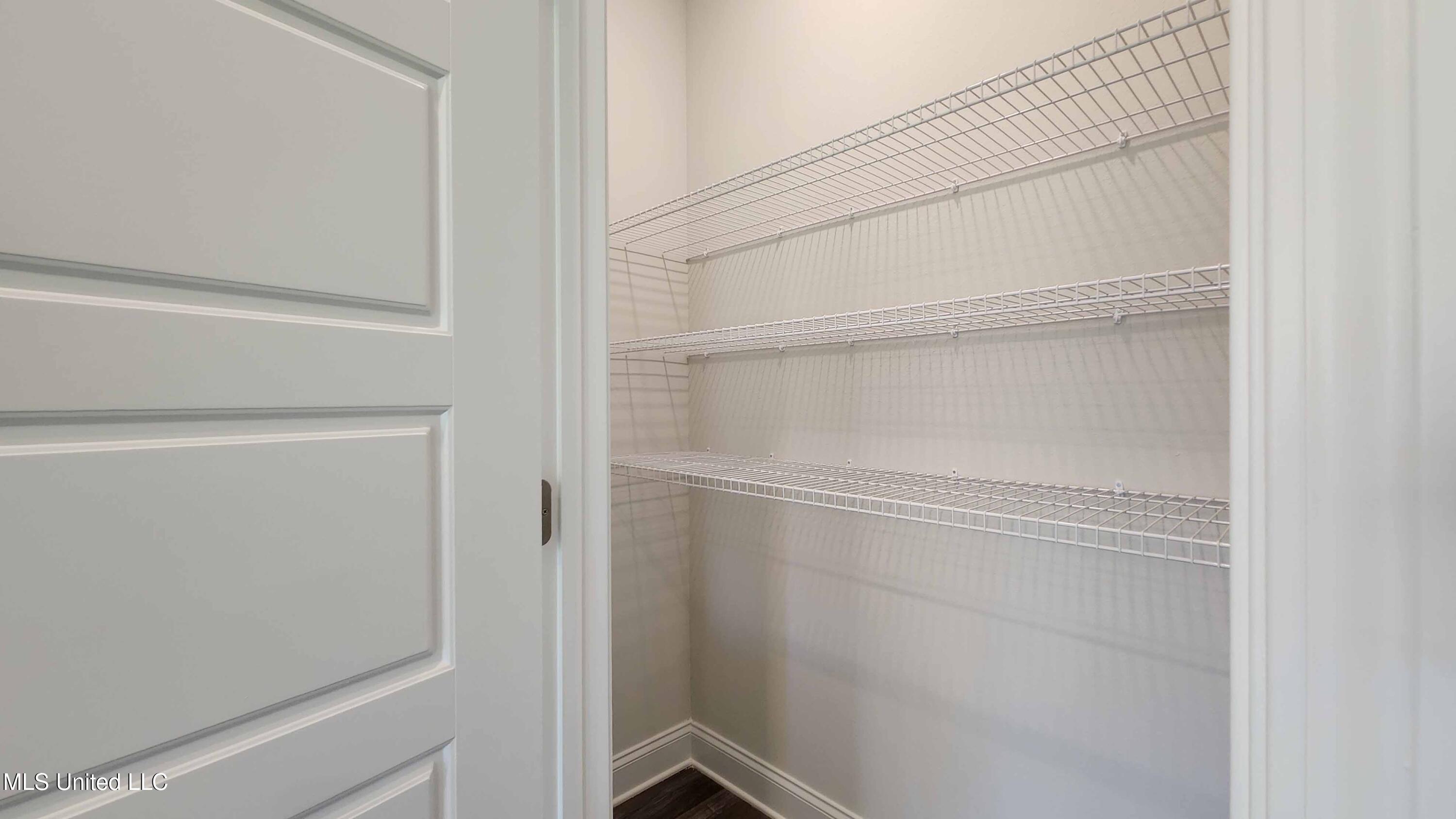 16047 Blue Ridge Drive Property Photo 13