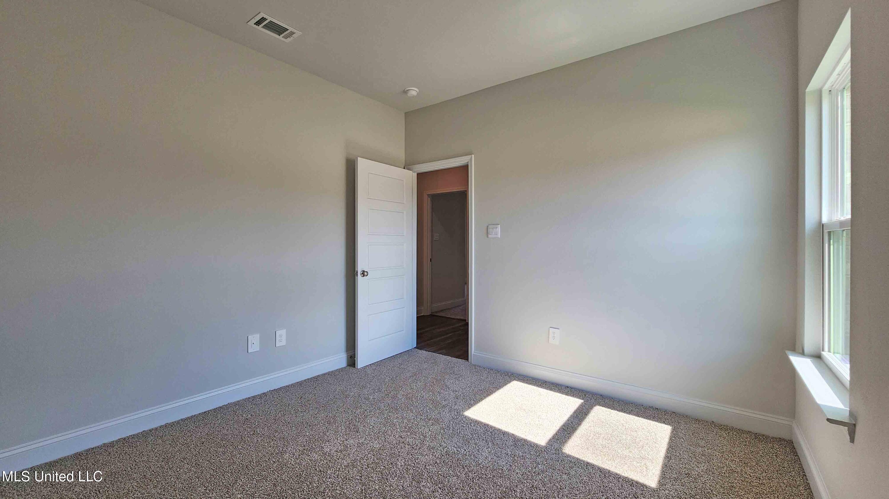 16047 Blue Ridge Drive Property Photo 24