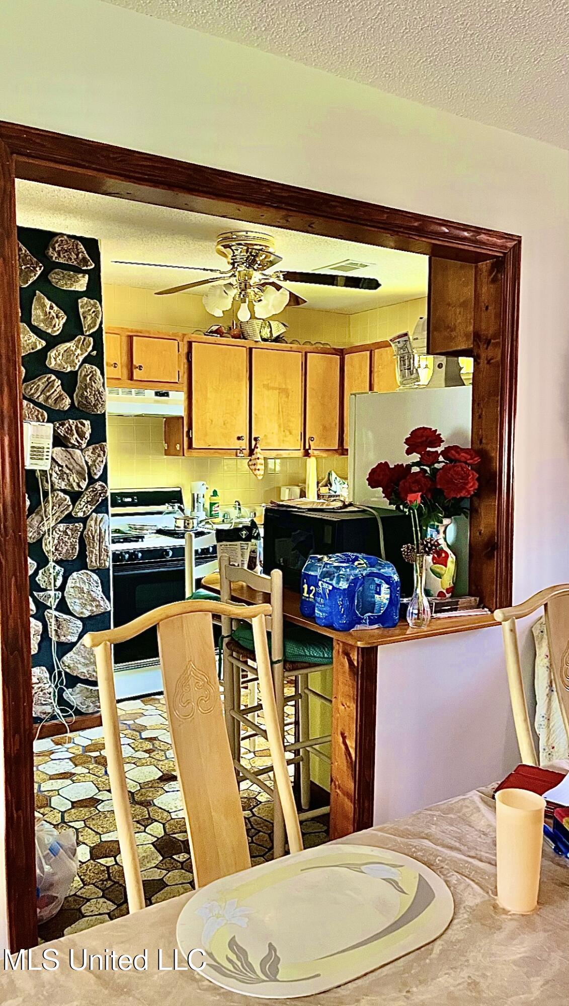 1335 Chestnut Street Property Photo 9