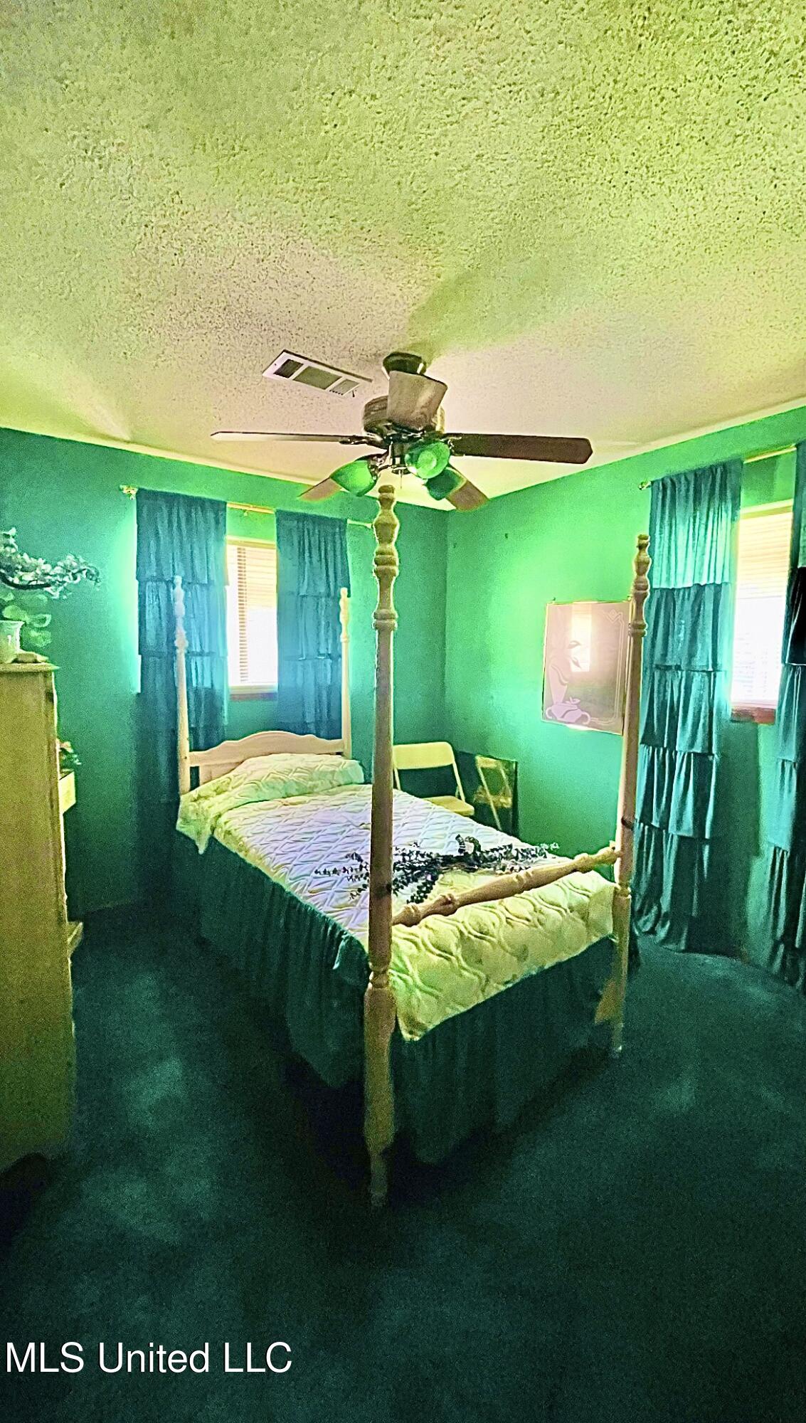 1335 Chestnut Street Property Photo 15