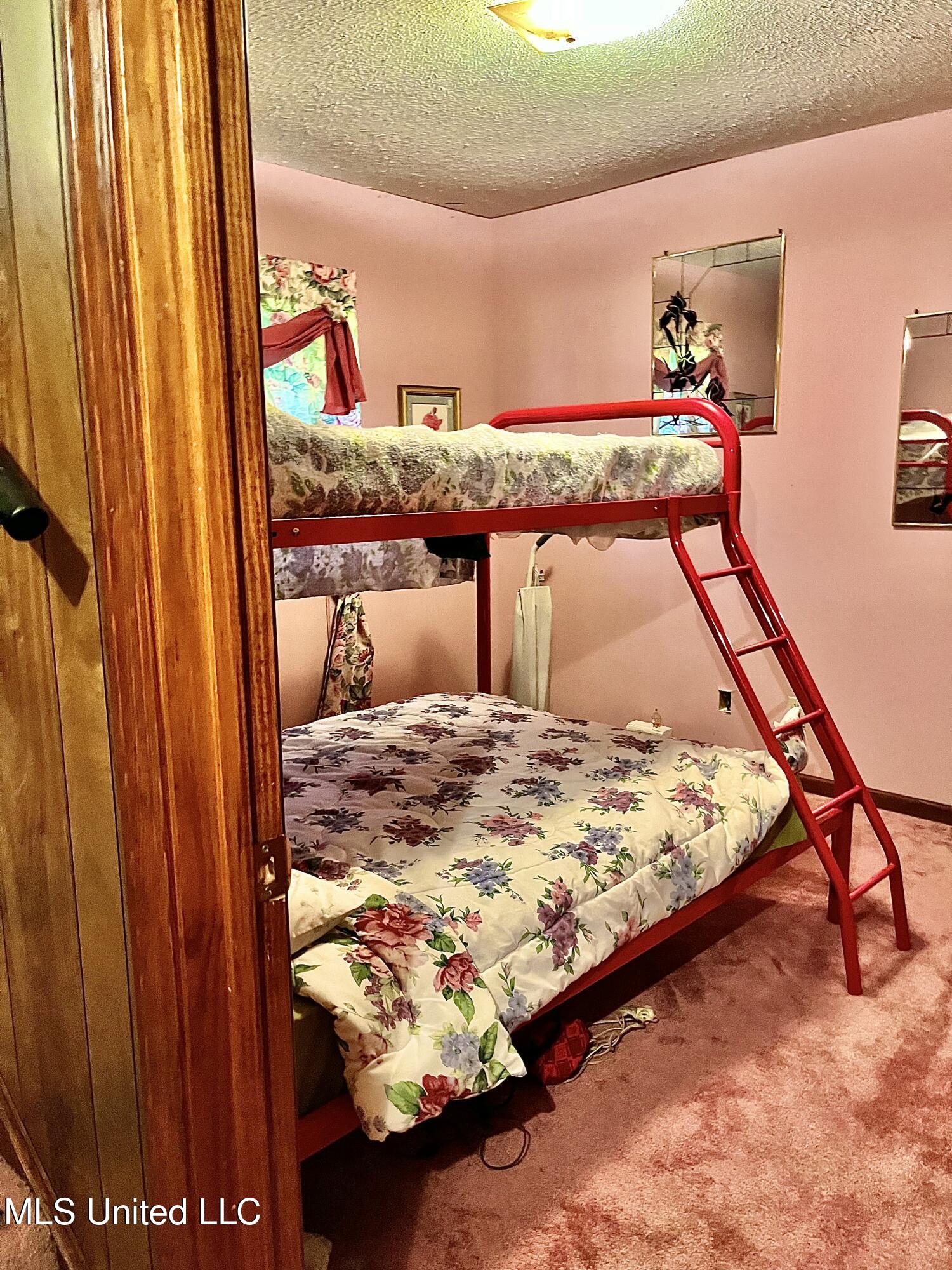 1335 Chestnut Street Property Photo 16