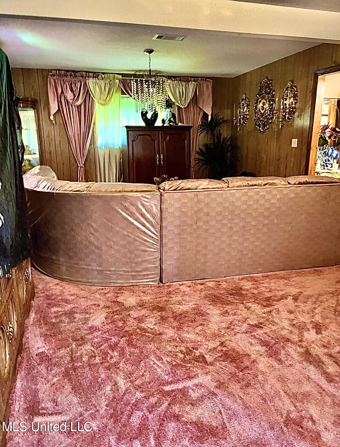 1335 Chestnut Street Property Photo 18