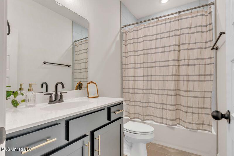 2007 College Road Property Photo 24