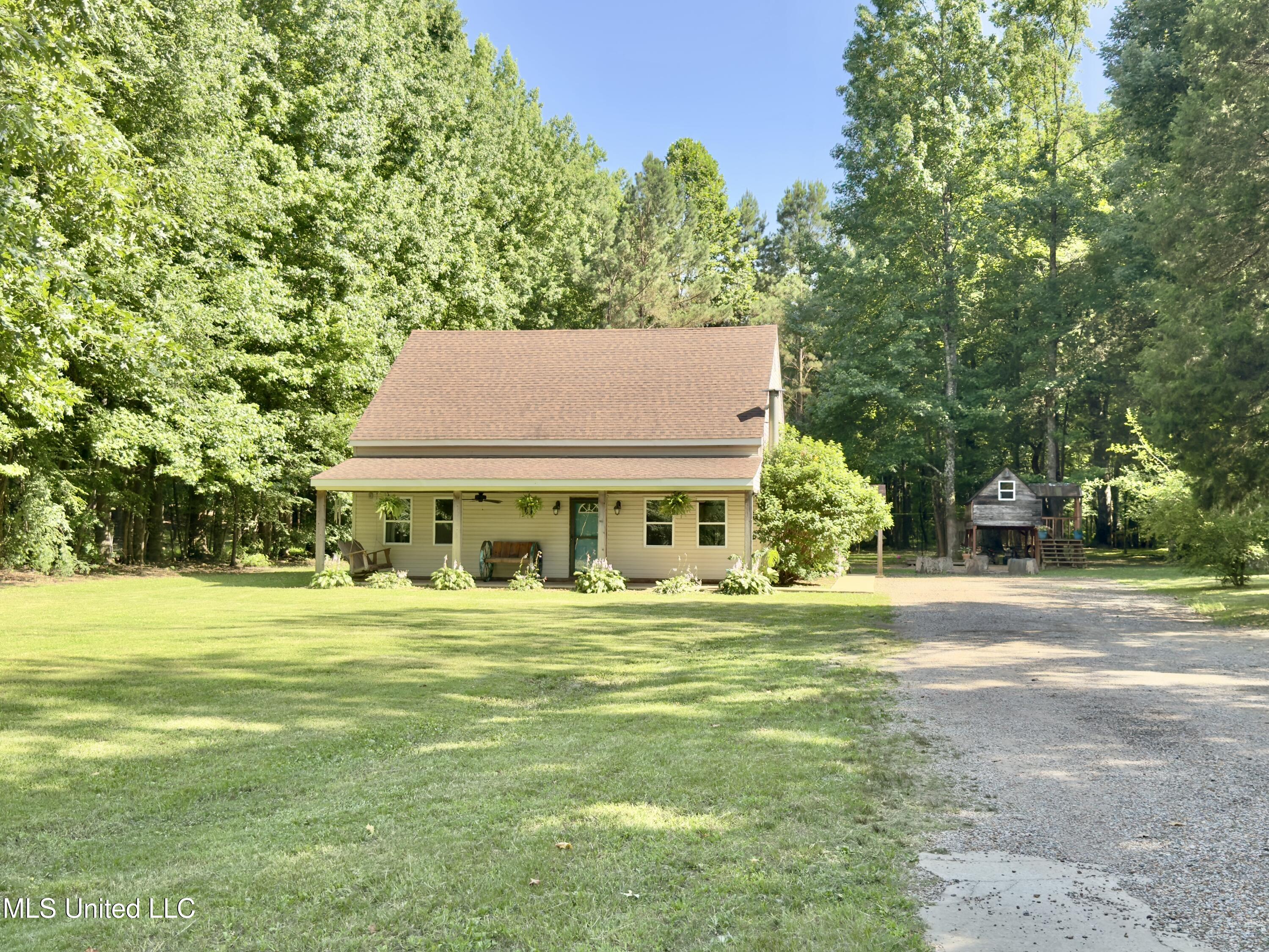 8 Bell Road Property Photo 1