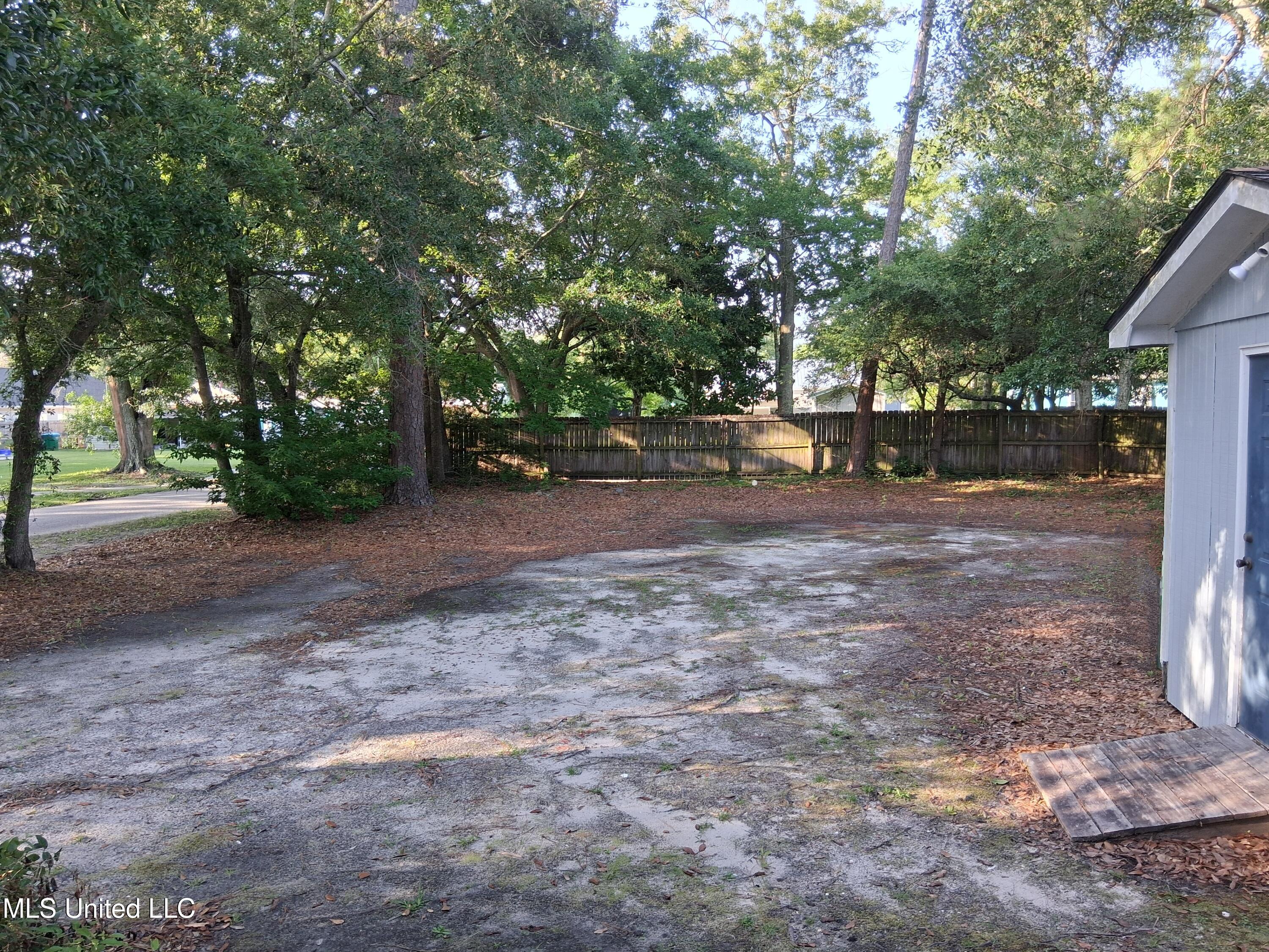 2128 Ingalls Avenue Property Photo 3