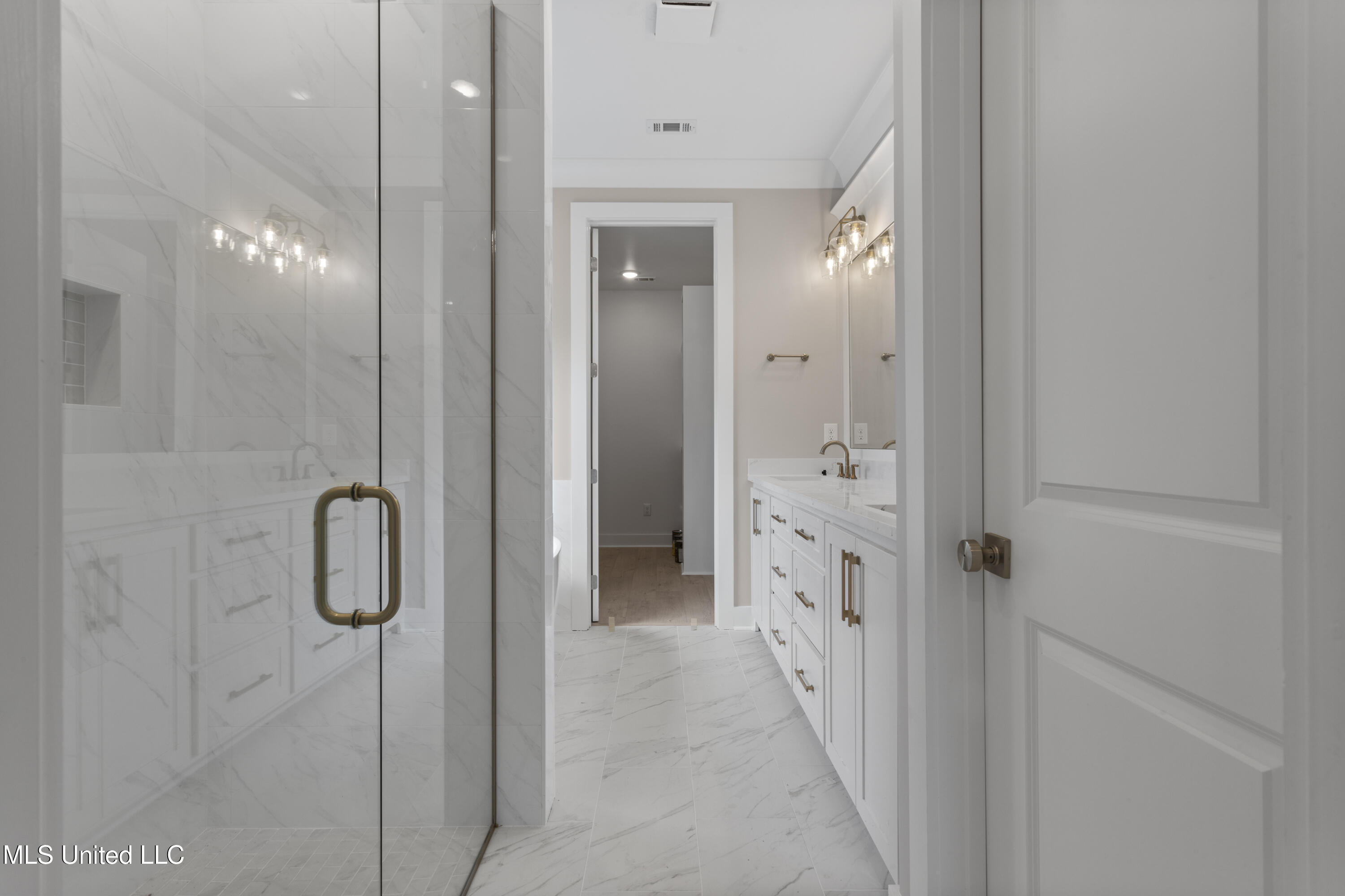 10893 Lily Lane Property Photo 13