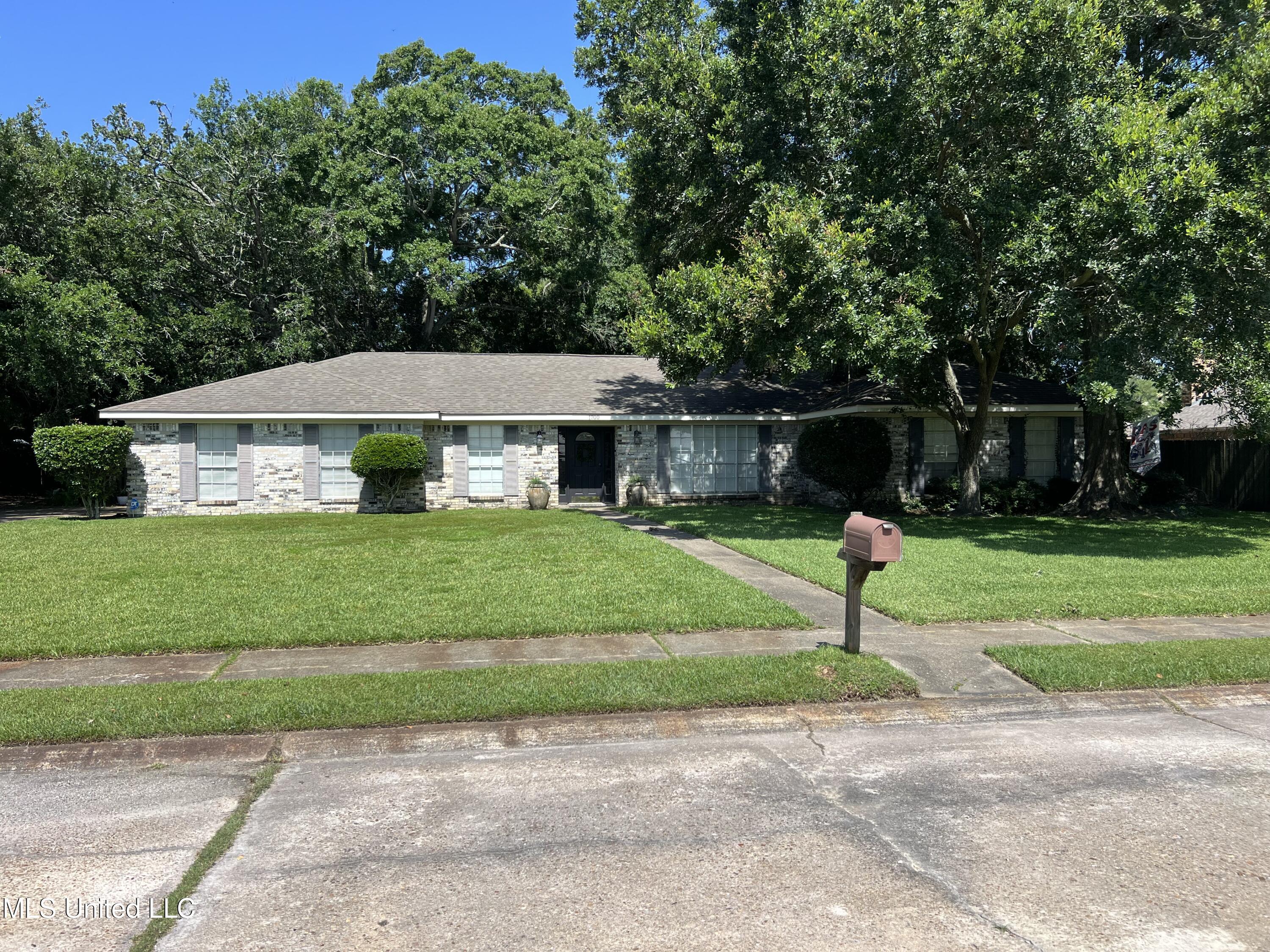 1700 Baptiste Street Property Photo 1