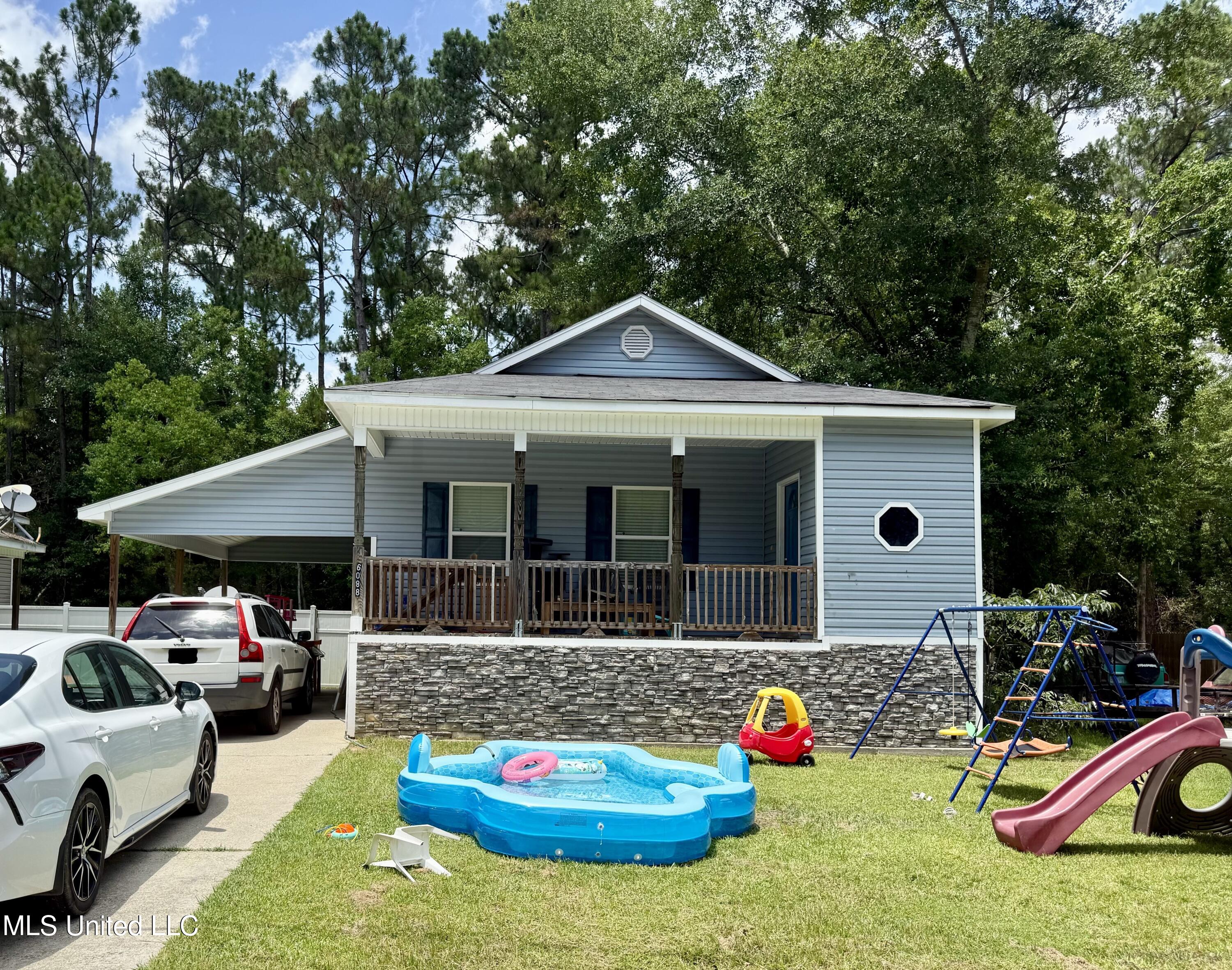 6088 E Hinds Street Property Photo 1