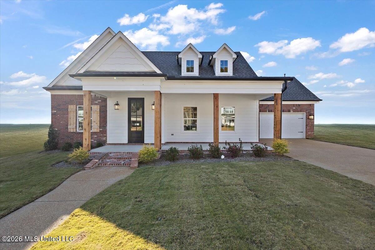 1347 Creekside Lane Property Photo 4