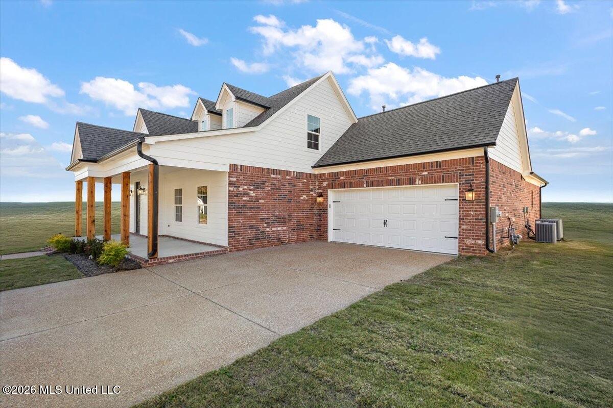 1347 Creekside Lane Property Photo 7